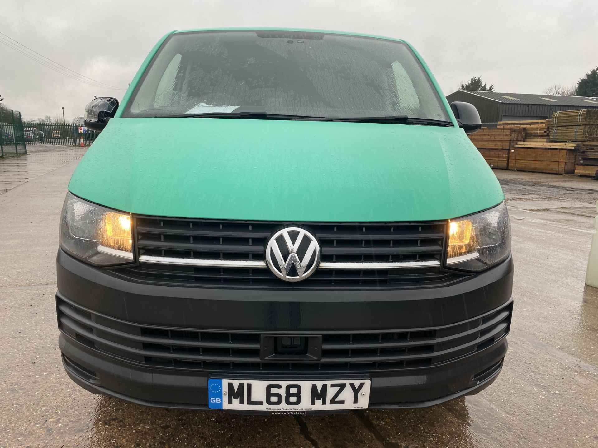 (ON SALE) VOLKSWAGEN TRANSPORTER 2.0TDI "BMT" LONG WHEEL BASE - 2019 MODEL - AIR CON -LOOK - Image 3 of 21