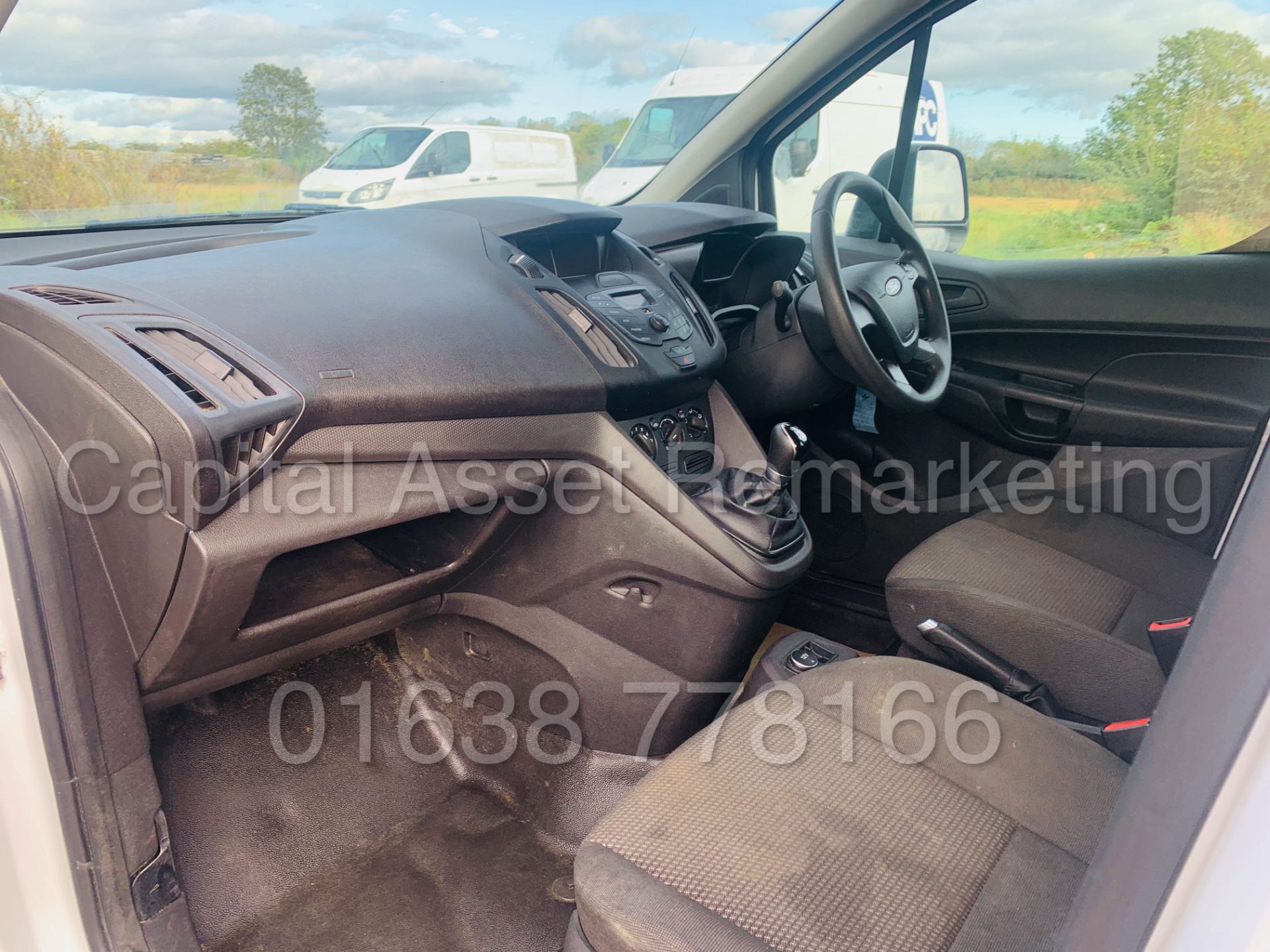 (On Sale) FORD TRANSIT CONNECT *LWB - 5 SEATER CREW VAN* (67 REG - EURO 6) 1.5 TDCI *A/C* (1 OWNER) - Image 18 of 40