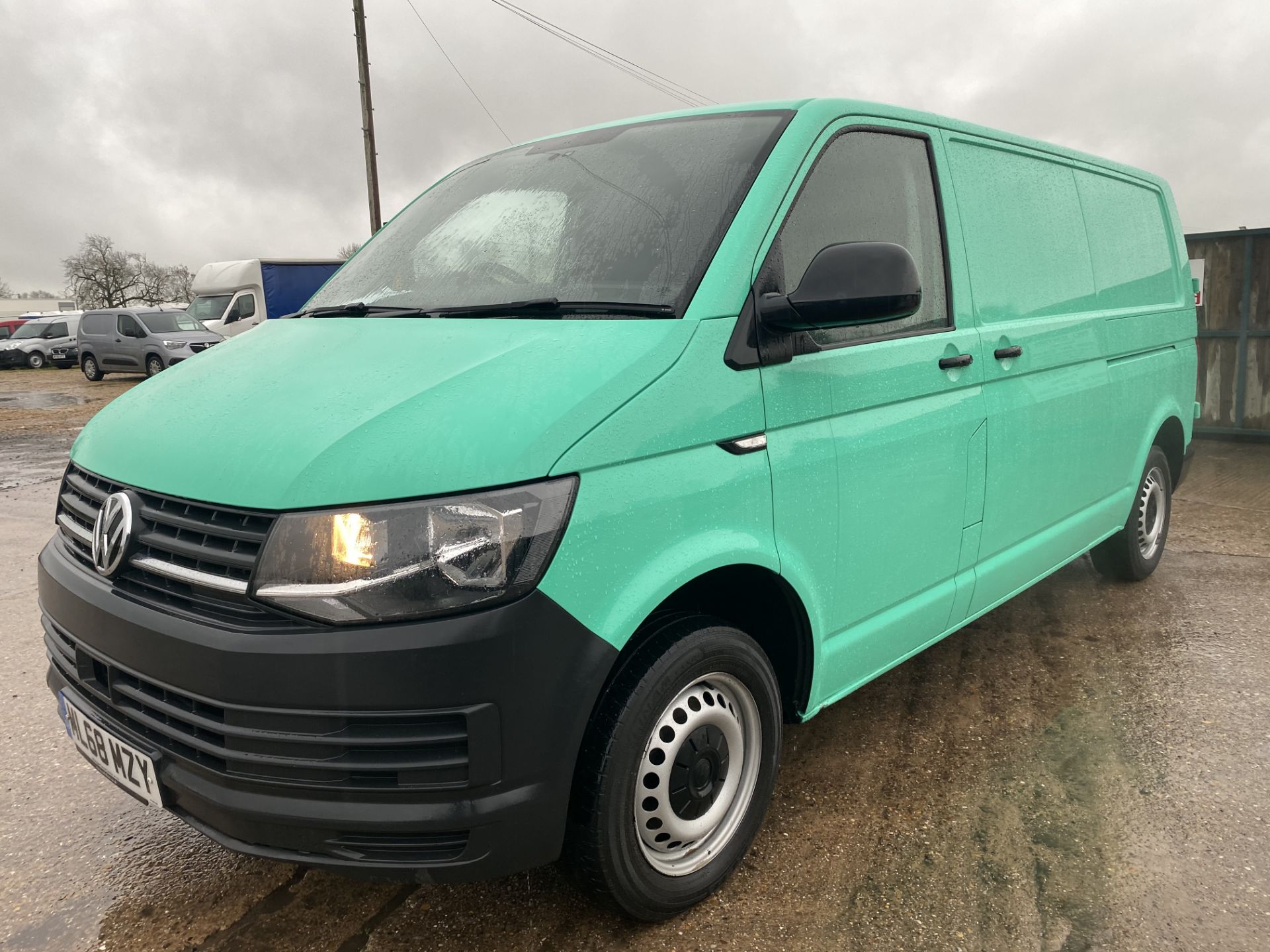 (ON SALE) VOLKSWAGEN TRANSPORTER 2.0TDI "BMT" LONG WHEEL BASE - 2019 MODEL - AIR CON -LOOK - Image 4 of 21