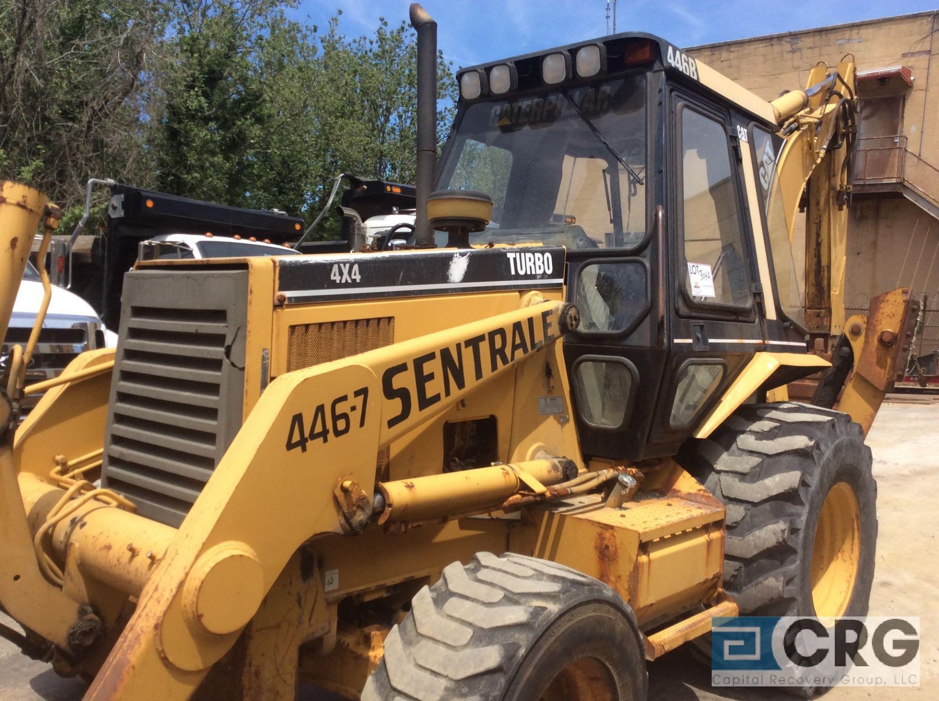 2001 CAT 446B backhoe, low hours, 4 X 4, plumbed for a hydraulic hammer, with extend-a-hoe - Image 9 of 11