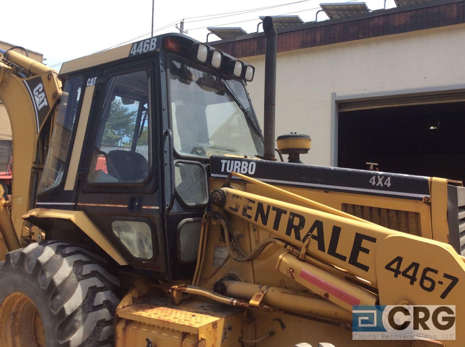 2001 CAT 446B backhoe, low hours, 4 X 4, plumbed for a hydraulic hammer, with extend-a-hoe - Image 7 of 11