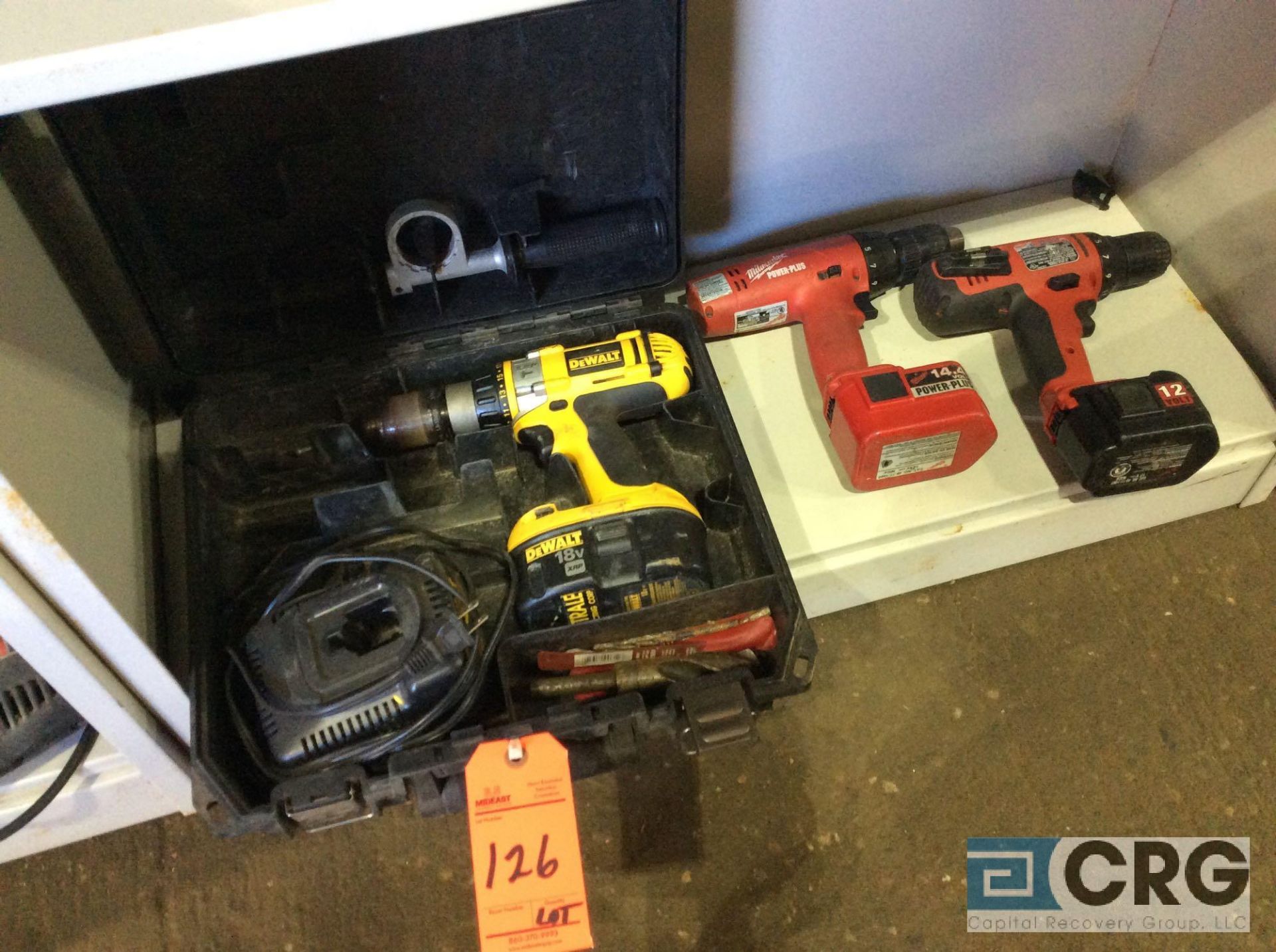 Lot of asst hand tools including sawzalls, drills, circular saws, jig saws, belt sanders, etc ( - Image 3 of 3