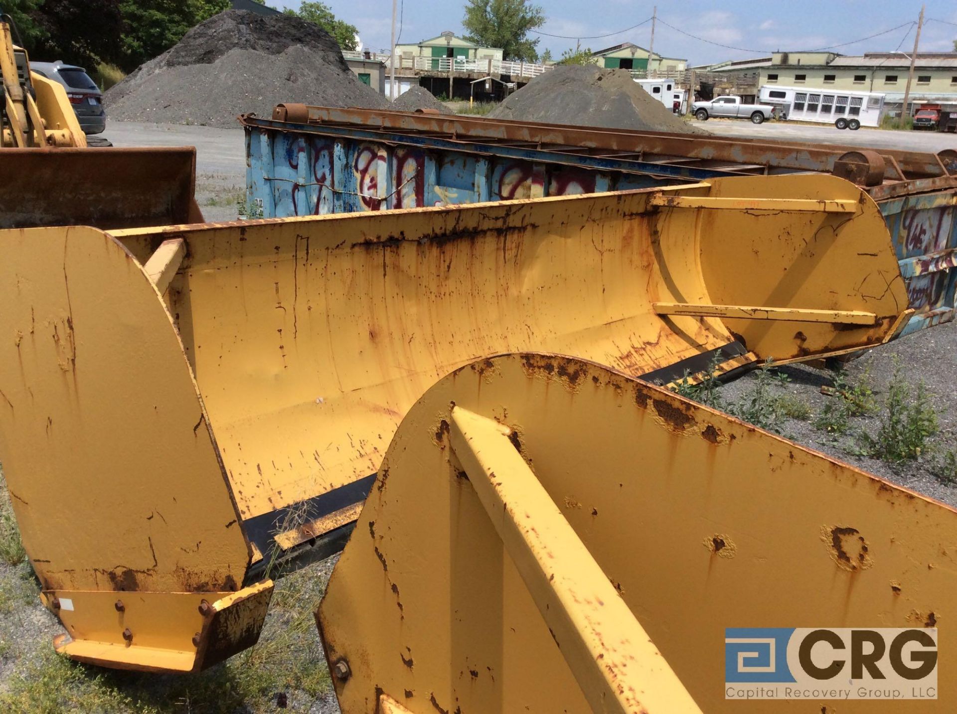 Avalanche LDA-200-14 14' Loader model snow pusher, 52" tall. Rubber cutting edge. - Image 2 of 3