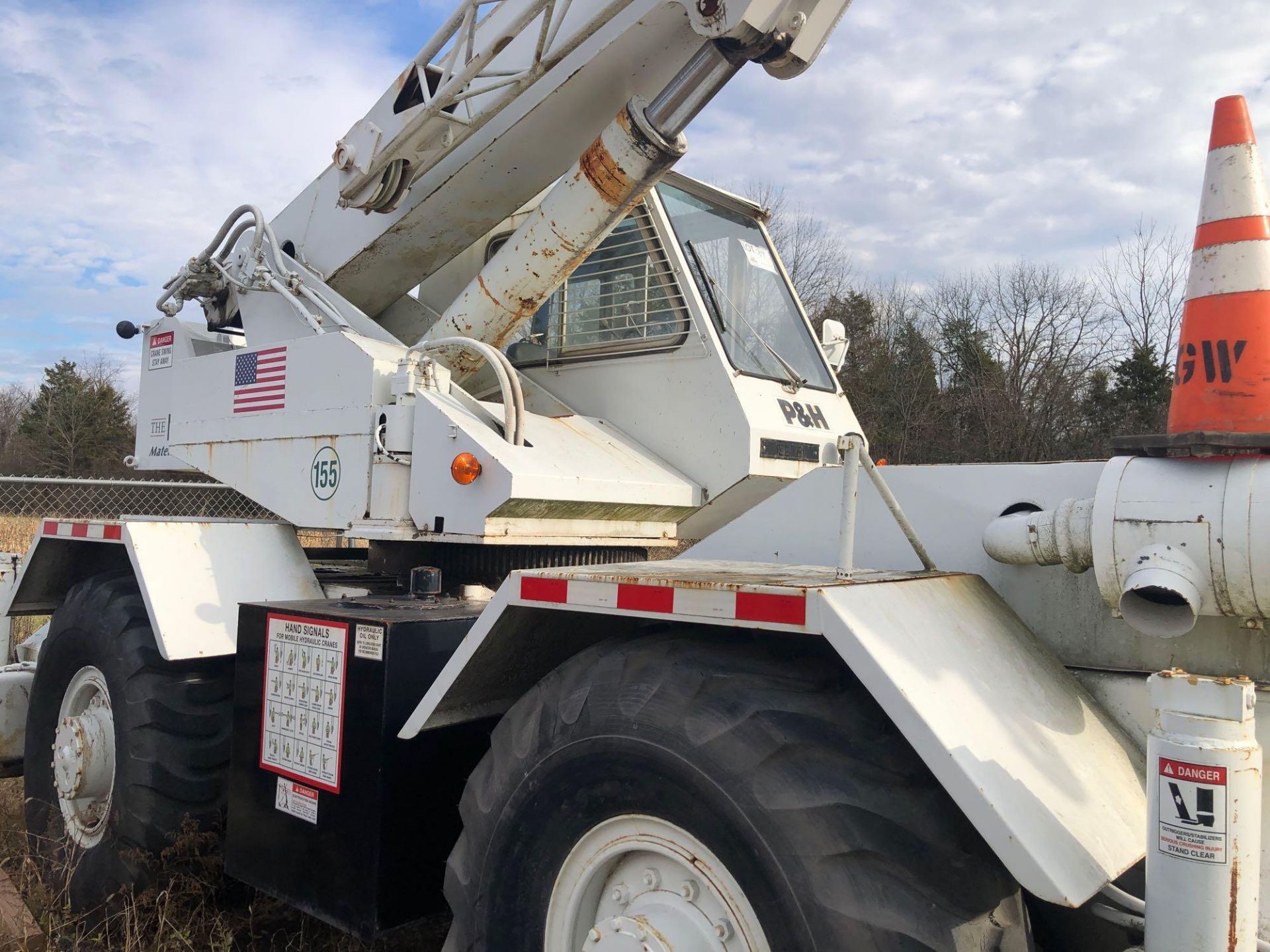 P&H Omega 20 4 X 4 rough terrain Crane, Detroit Diesel, 26 ft Minimum 62 ft Maximum Boom Length, 22 - Image 14 of 18