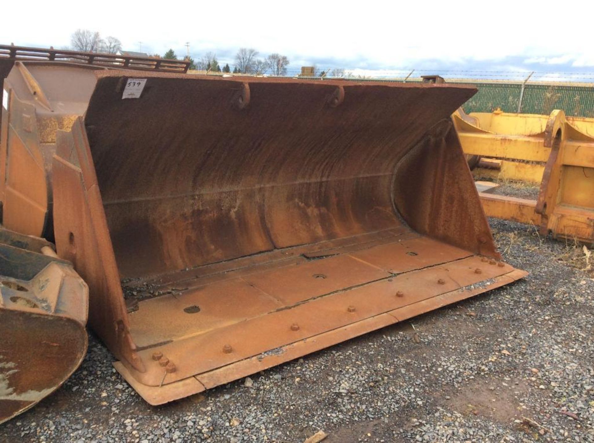 11 foot bucket for CAT 980C Loader