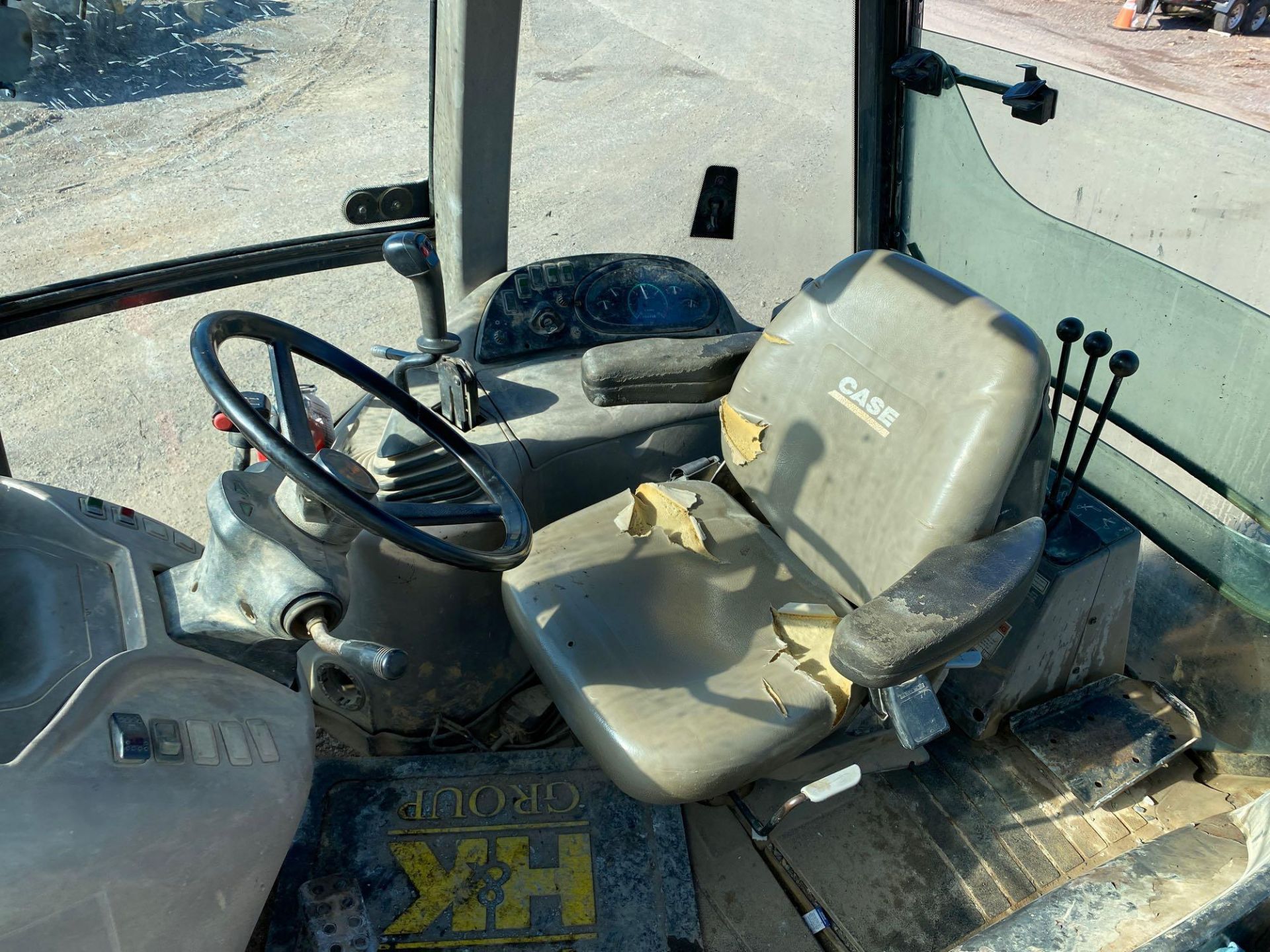 2004 Case 580SM 4 X 4 Loader Backhoe, A/C cab, Ride Control, 83 in Loader Bucket, Extendable Stick, - Image 25 of 29