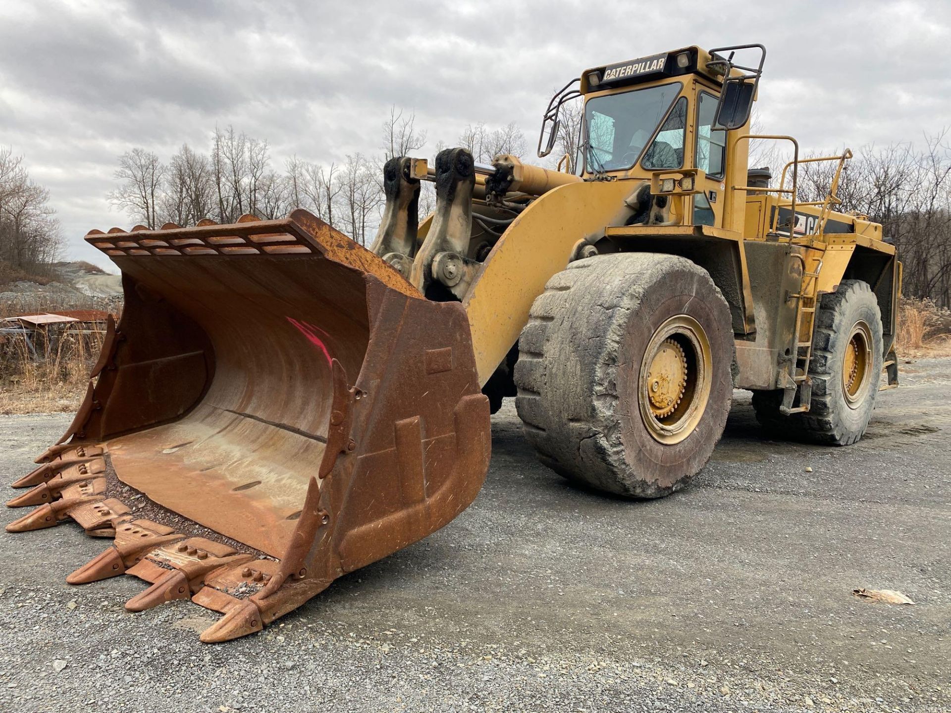 1999 CAT 988F II Wheel Loader, Enclosed Cab, Air Conditioner, Ride Control, Spade Nose Bucket, 35/65