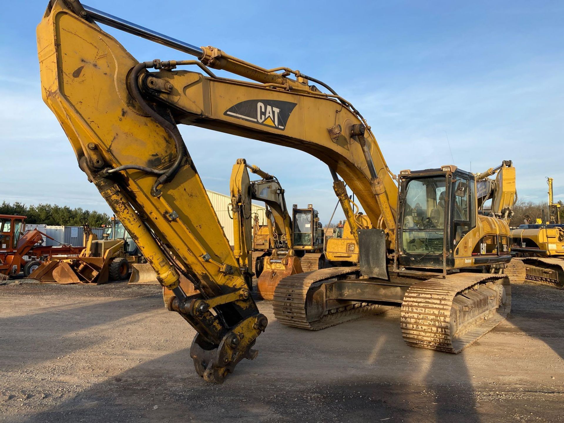 2006 CAT 330CL Excavator, AC cab, , Straight Travel Pedal, US EPA Label, 10 ft 6 in. Stick, Auxiliar