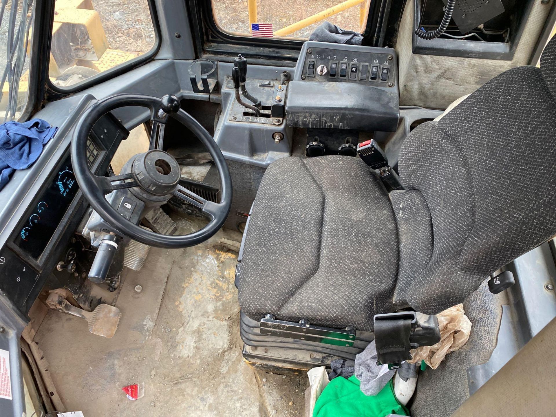 1999 CAT 988F II Wheel Loader, Enclosed Cab, Air Conditioner, Ride Control, Spade Nose Bucket, 35/65 - Image 10 of 14