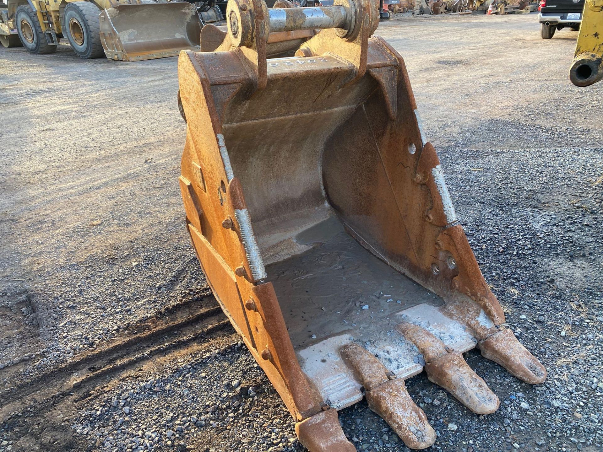 2006 CAT 330CL Excavator, AC cab, , Straight Travel Pedal, US EPA Label, 10 ft 6 in. Stick, Auxiliar - Image 8 of 14