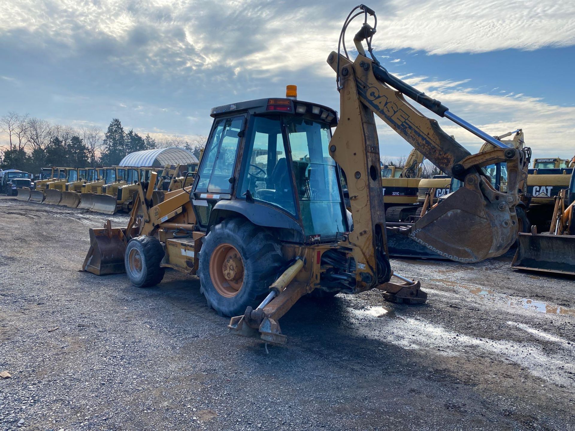 1999 Case 580SL 4 X 4 Loader Backhoe, AC cab, Extendahoe, auxiliary hydraulics, quick disconnect buc - Image 3 of 10