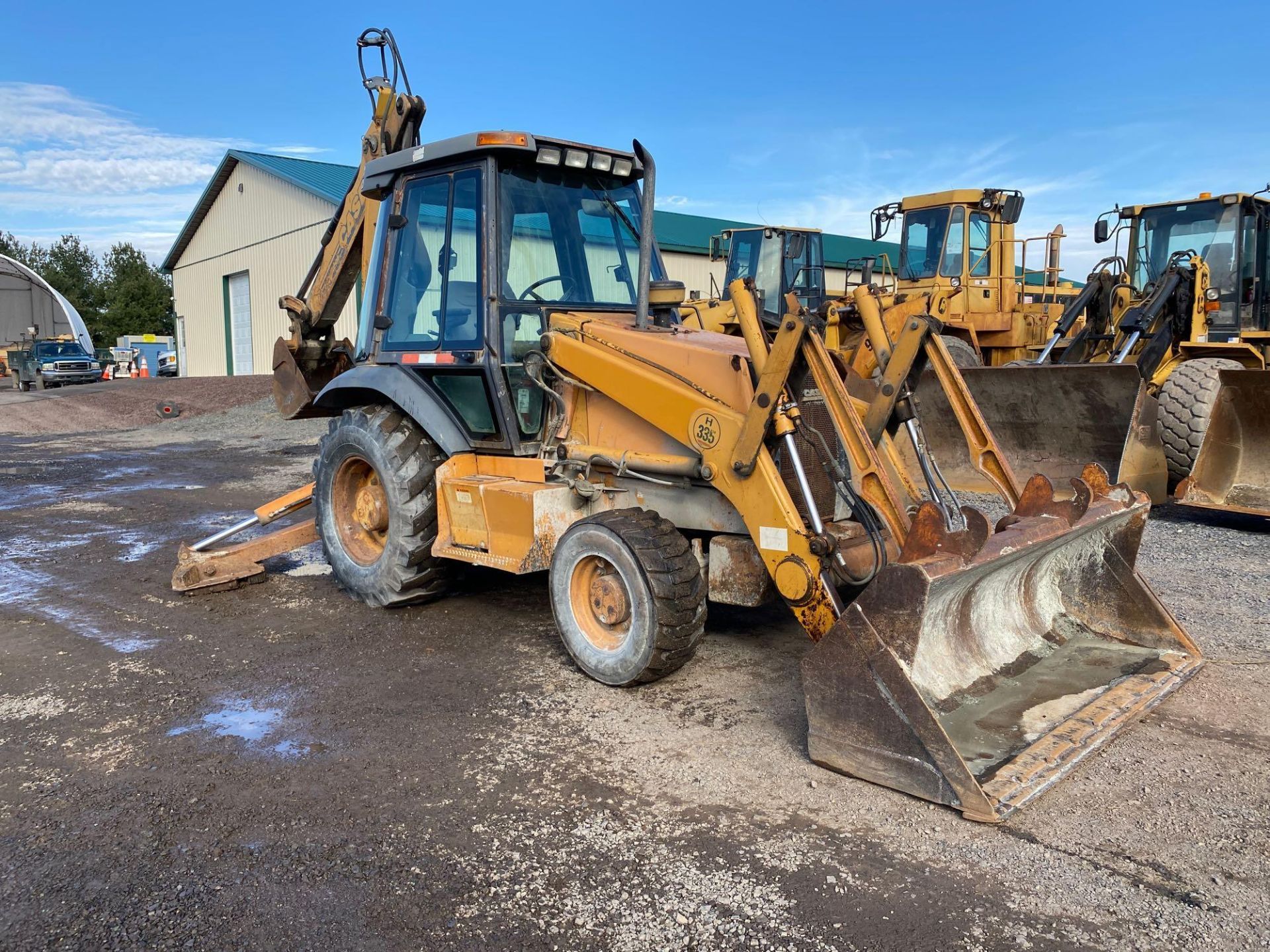 1999 Case 580SL 4 X 4 Loader Backhoe, AC cab, Extendahoe, auxiliary hydraulics, quick disconnect buc - Image 6 of 10