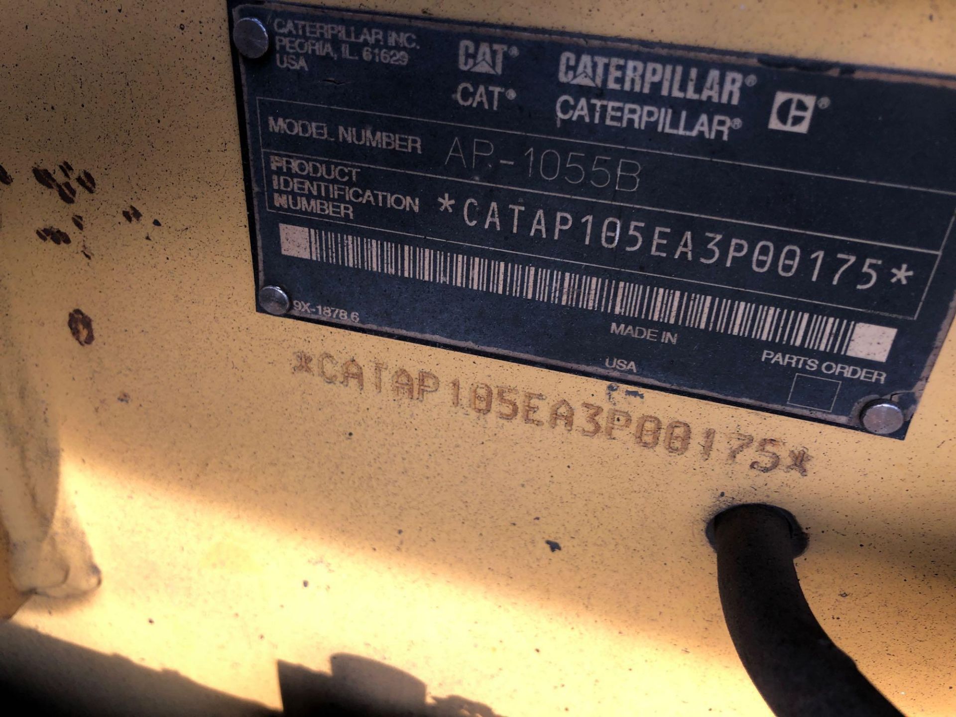 2004 CAT AP1055B Paver, Cat Electric Heated Screed, On Board Generator, Sensor Ski, Rubber Tracks sn - Image 23 of 27