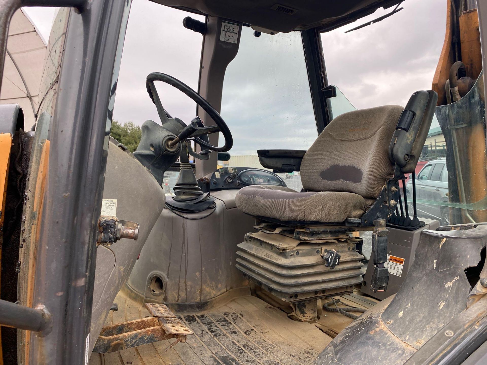 2004 Case 580SM 4 X 4 Loader Backhoe, A/C cab, Ride Control, 83 in Loader Bucket, Extendable Stick, - Image 9 of 10