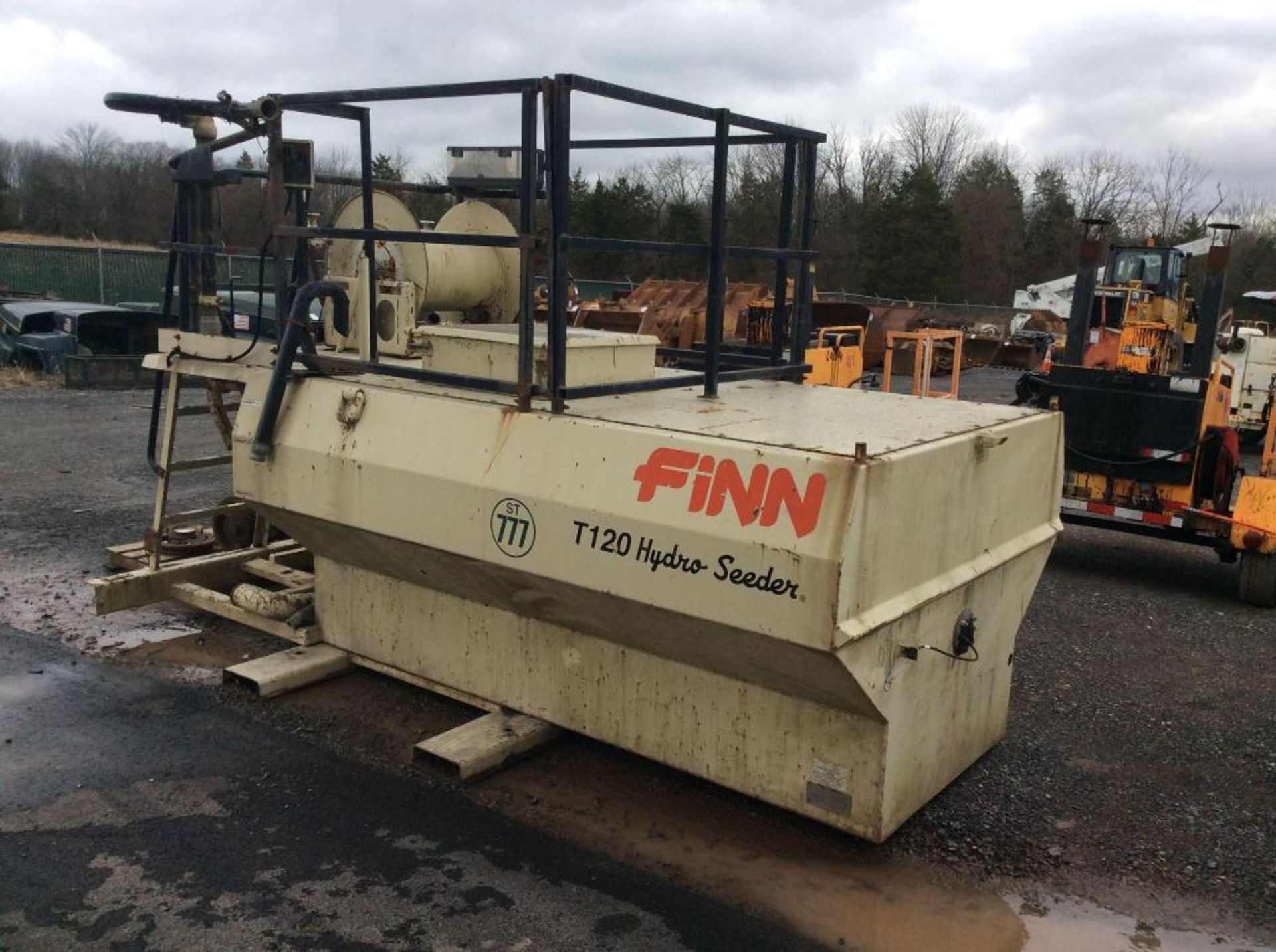 Finn T120-S-II hydro seeder, sn SD-1804 (DOES NOT RUN) - Image 2 of 5