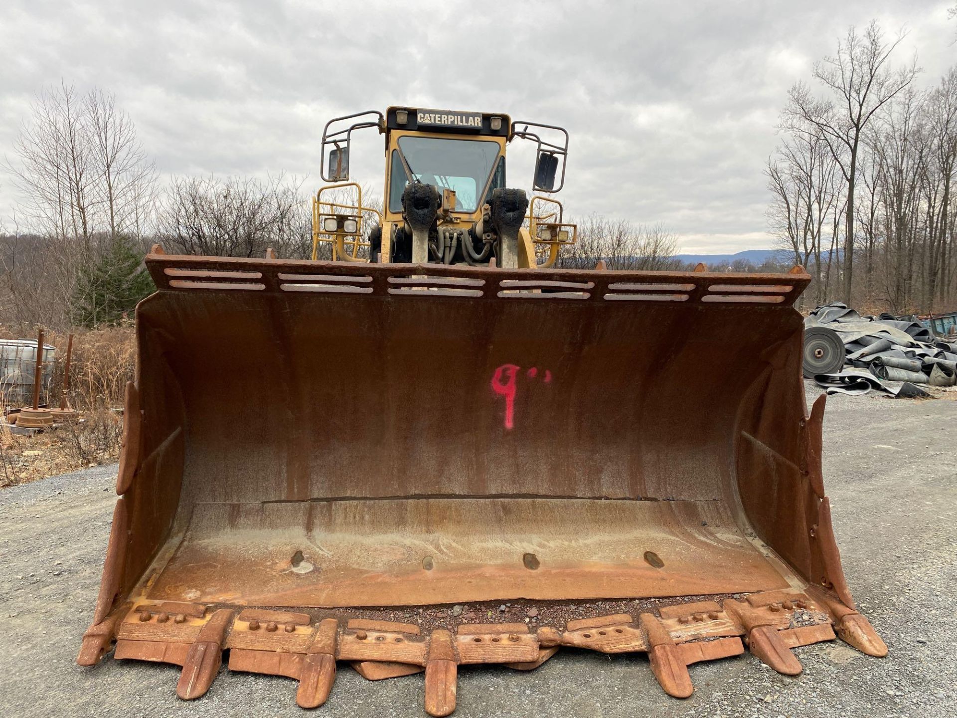 1999 CAT 988F II Wheel Loader, Enclosed Cab, Air Conditioner, Ride Control, Spade Nose Bucket, 35/65 - Image 8 of 14