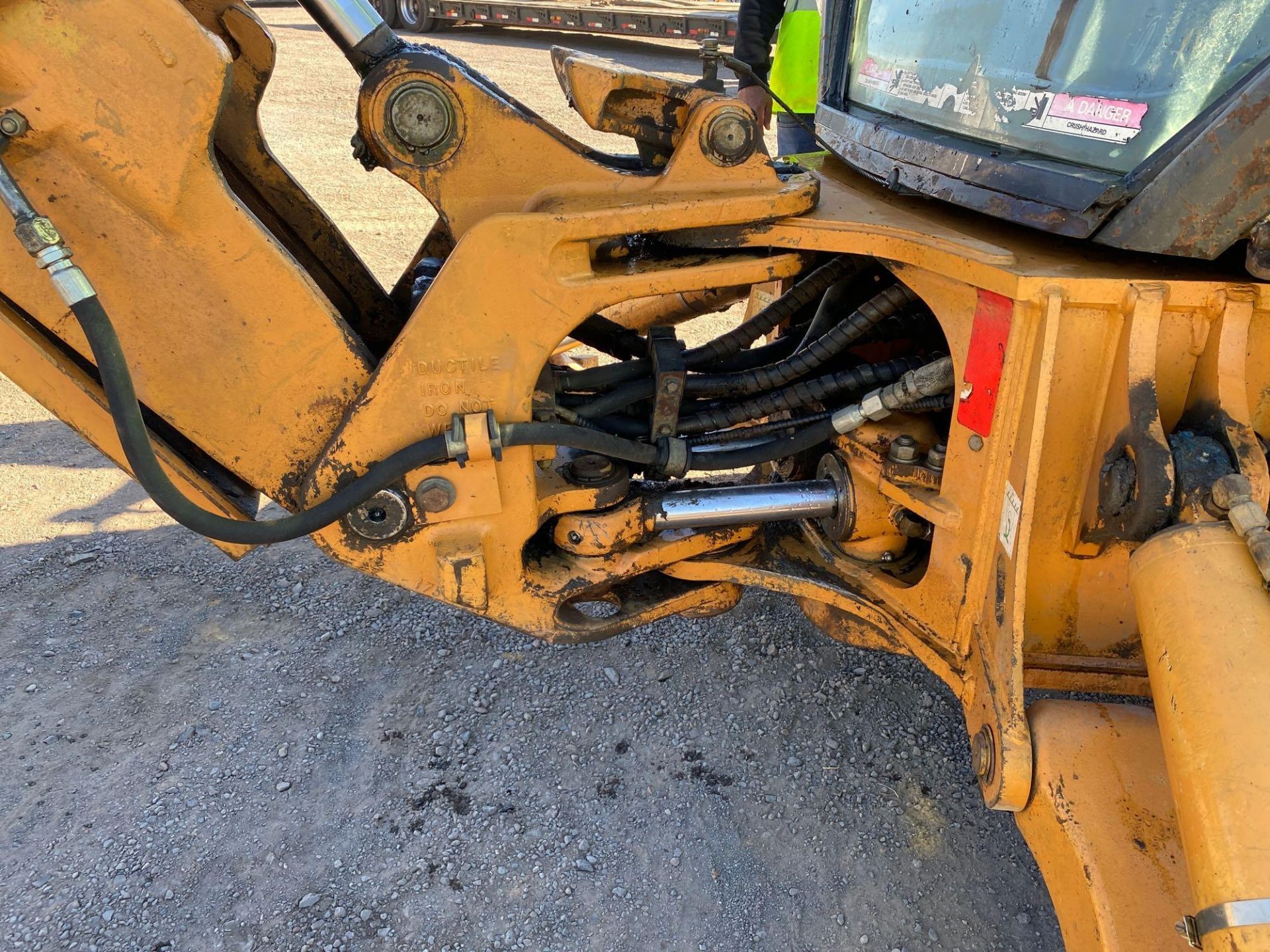 2004 Case 580SM 4 X 4 Loader Backhoe, A/C cab, Ride Control, 83 in Loader Bucket, Extendable Stick, - Image 17 of 29