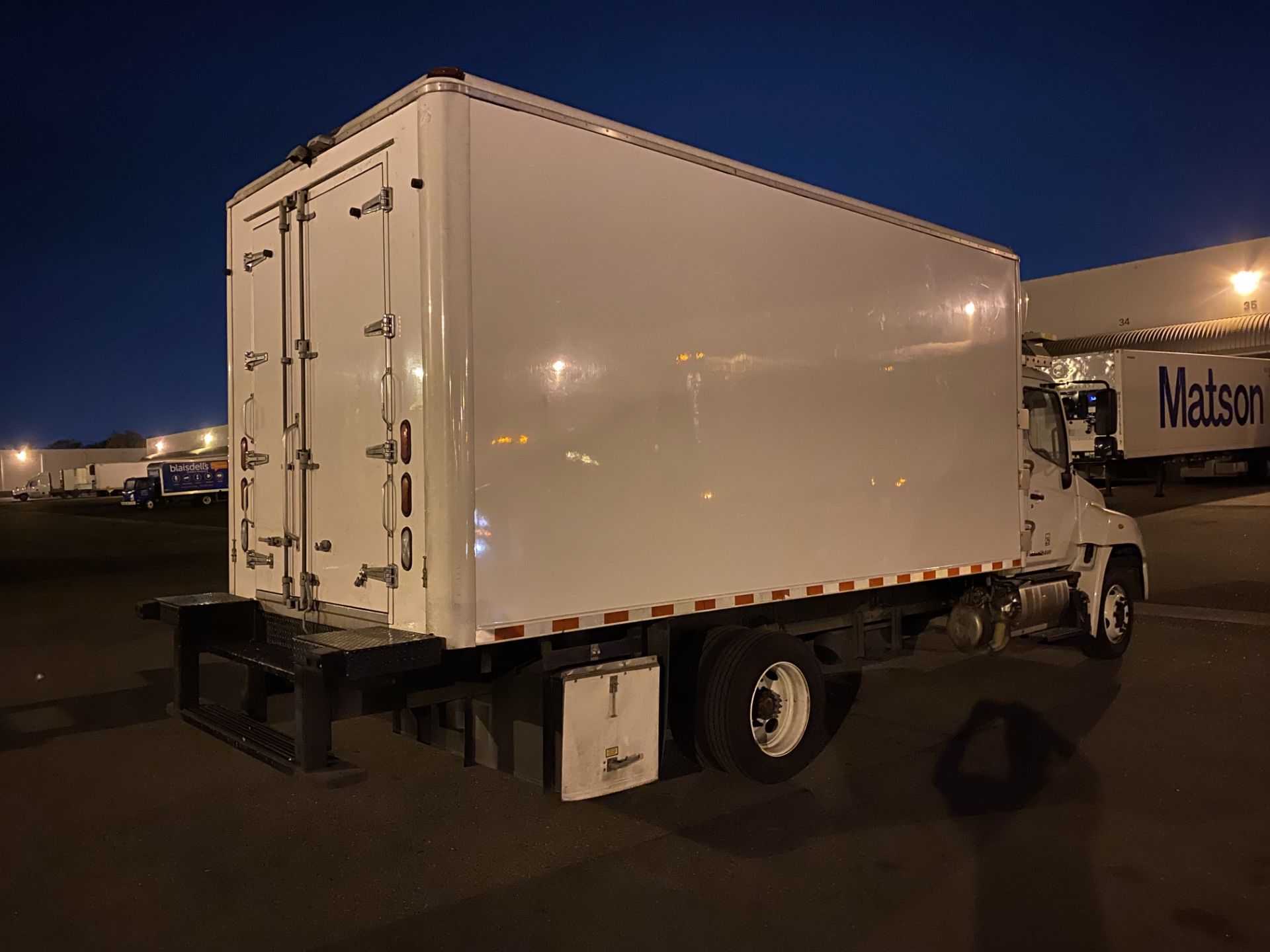 2018 Hino refrigerated truck - Image 3 of 9