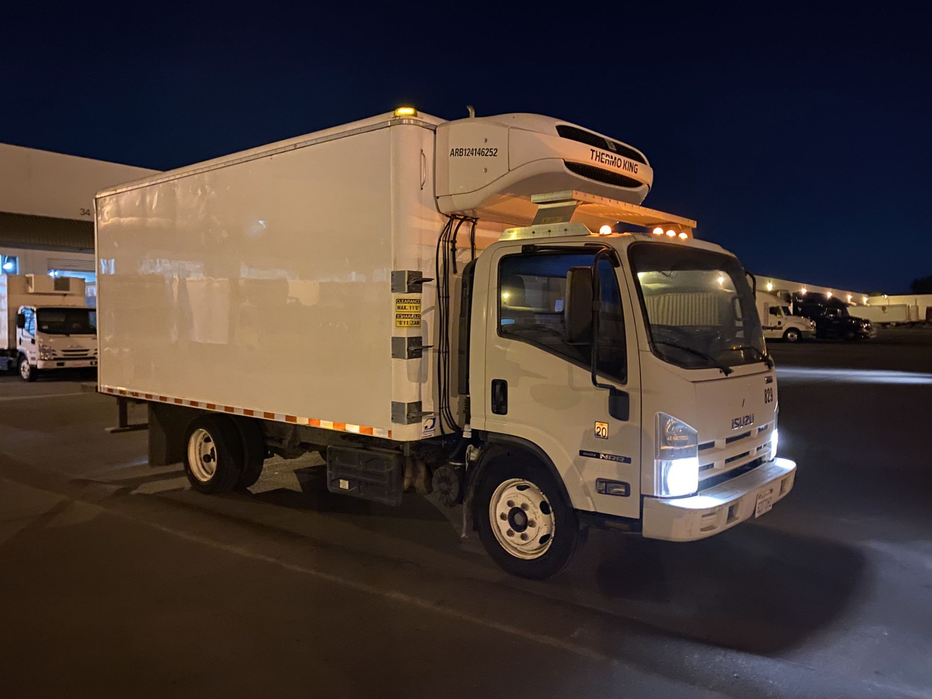 2013 Isuzu refrigerated truck - Image 4 of 9