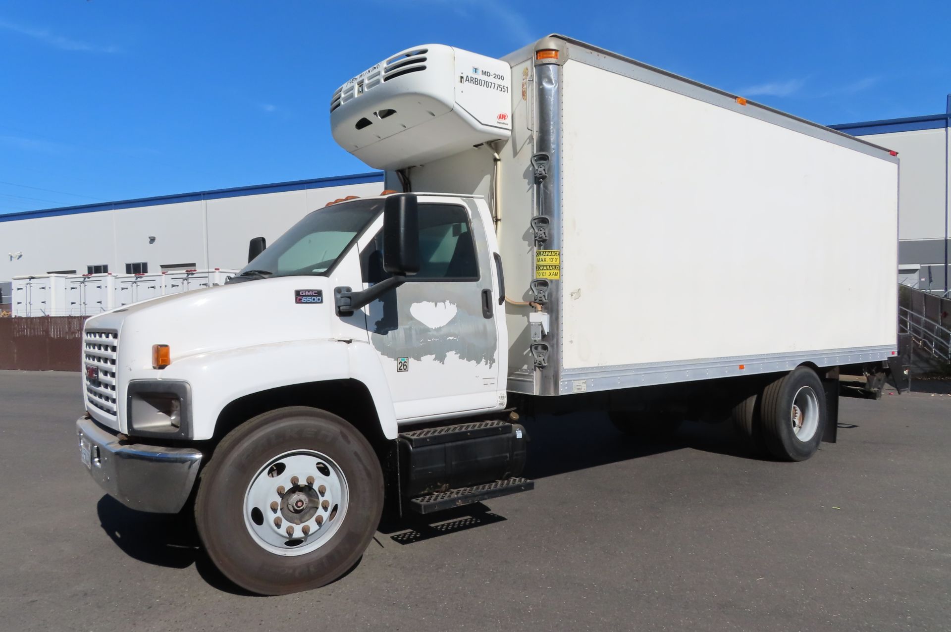 2008 GMC refrigerated truck - Image 2 of 9