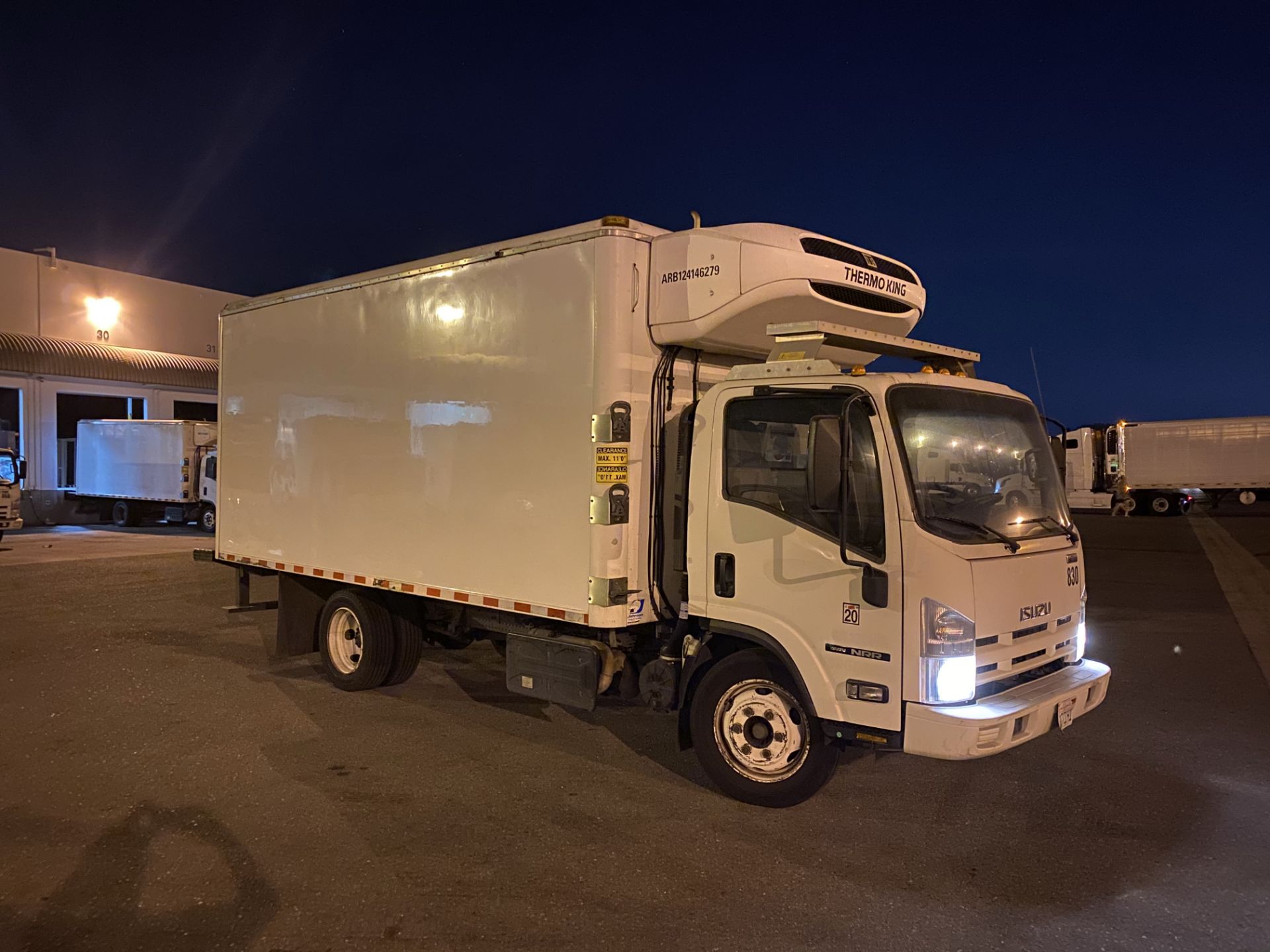 2013 Isuzu refrigerated truck - Image 4 of 9