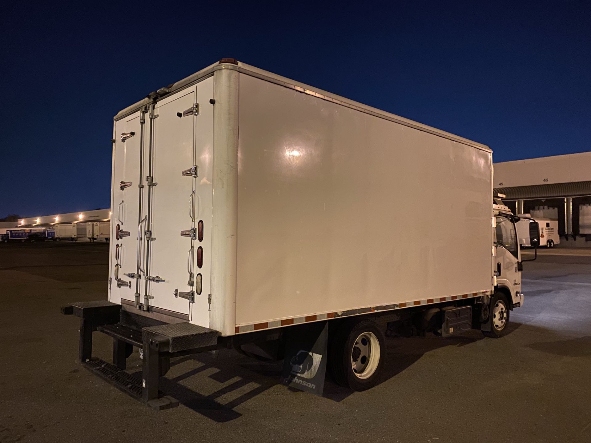 2013 Isuzu refrigerated truck - Image 3 of 9