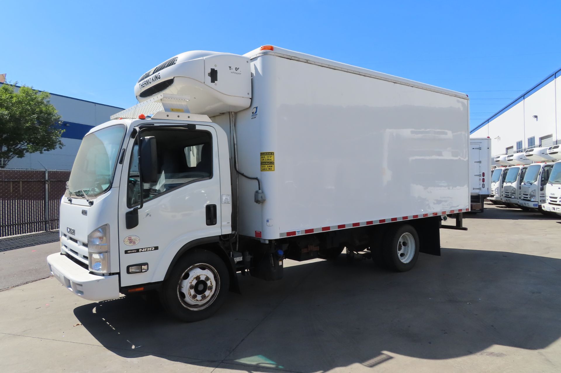 2013 Isuzu refrigerated truck - Image 2 of 10