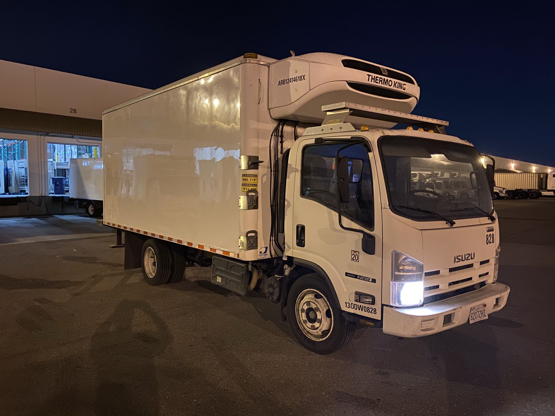 2013 Isuzu refrigerated truck - Image 4 of 9