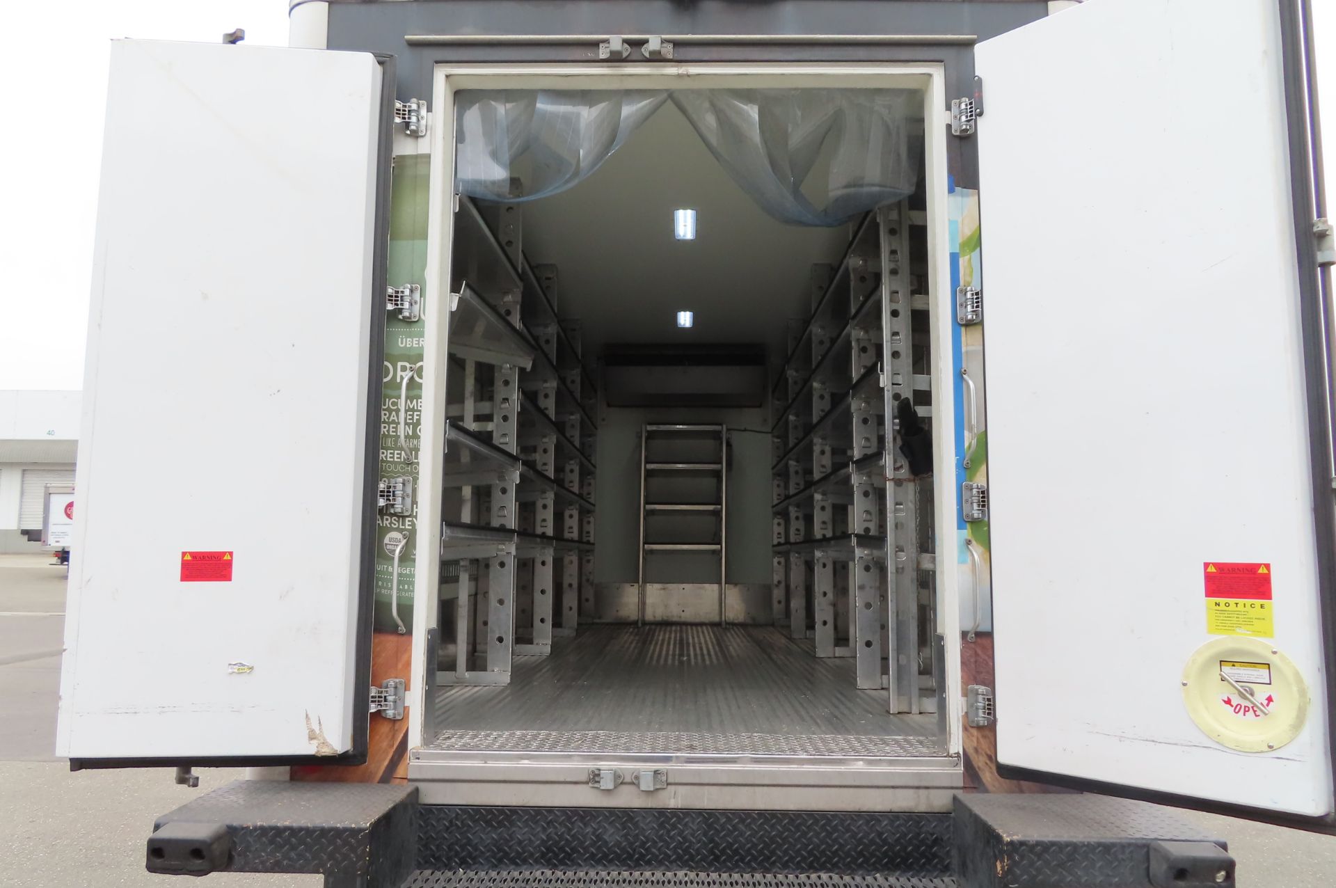 2018 Hino refrigerated truck - Image 5 of 9