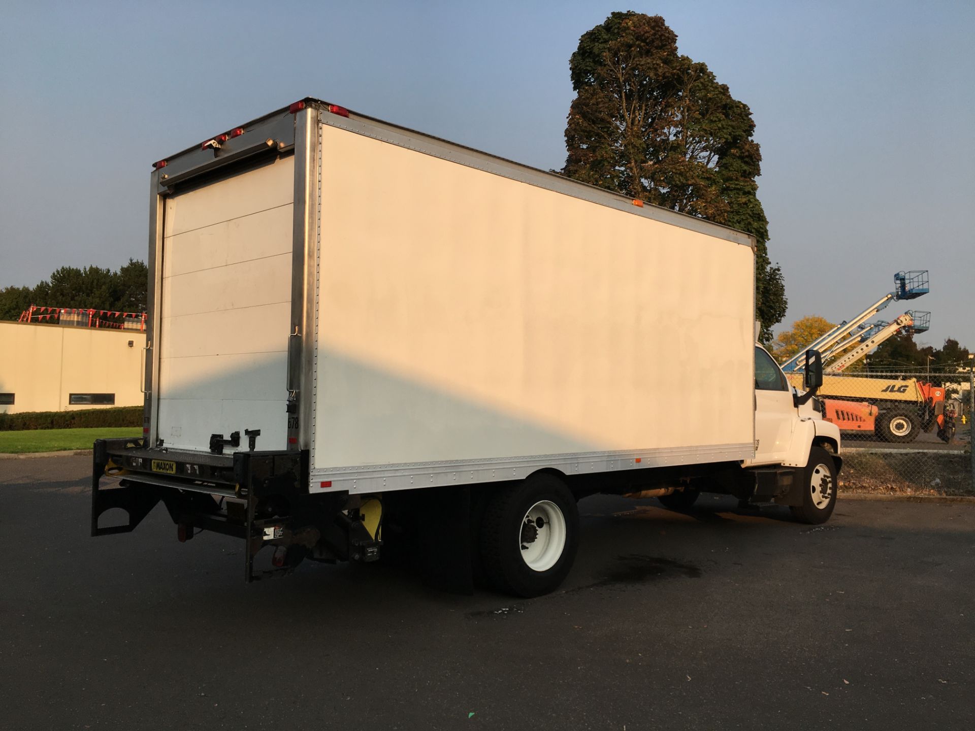 2008 GMC refrigerated truck - Image 4 of 9