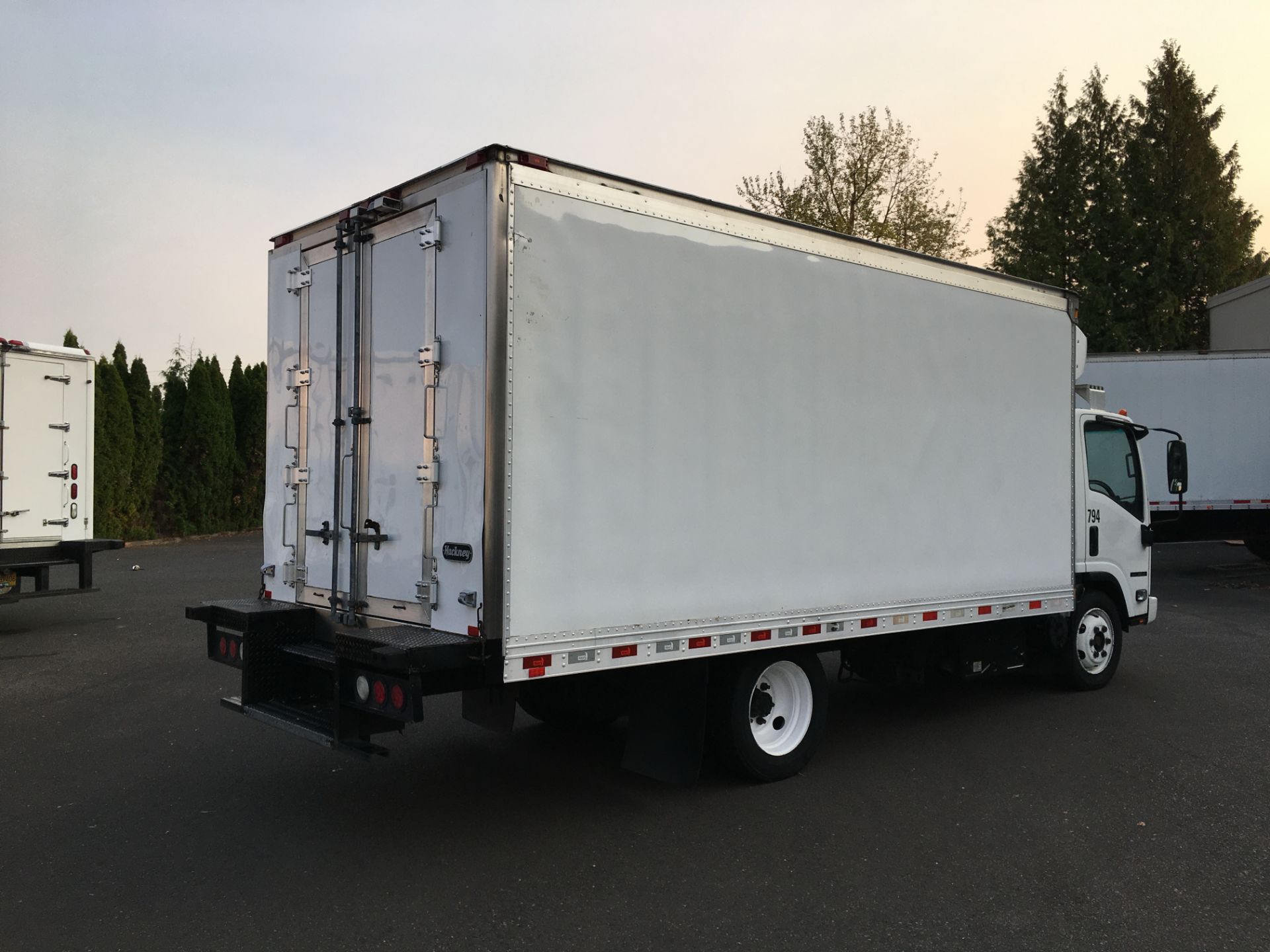 2012 Isuzu refrigerated truck - Image 3 of 10