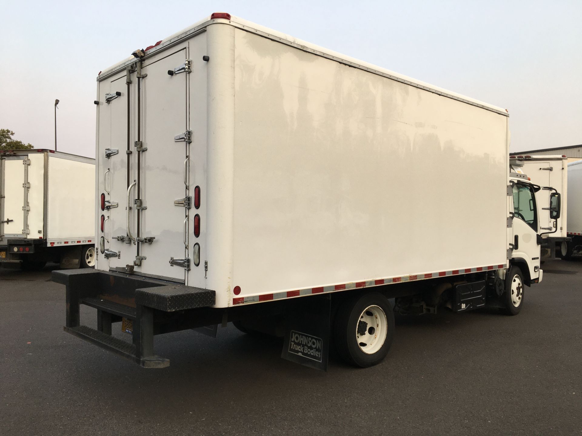 2013 Isuzu refrigerated truck - Image 3 of 4