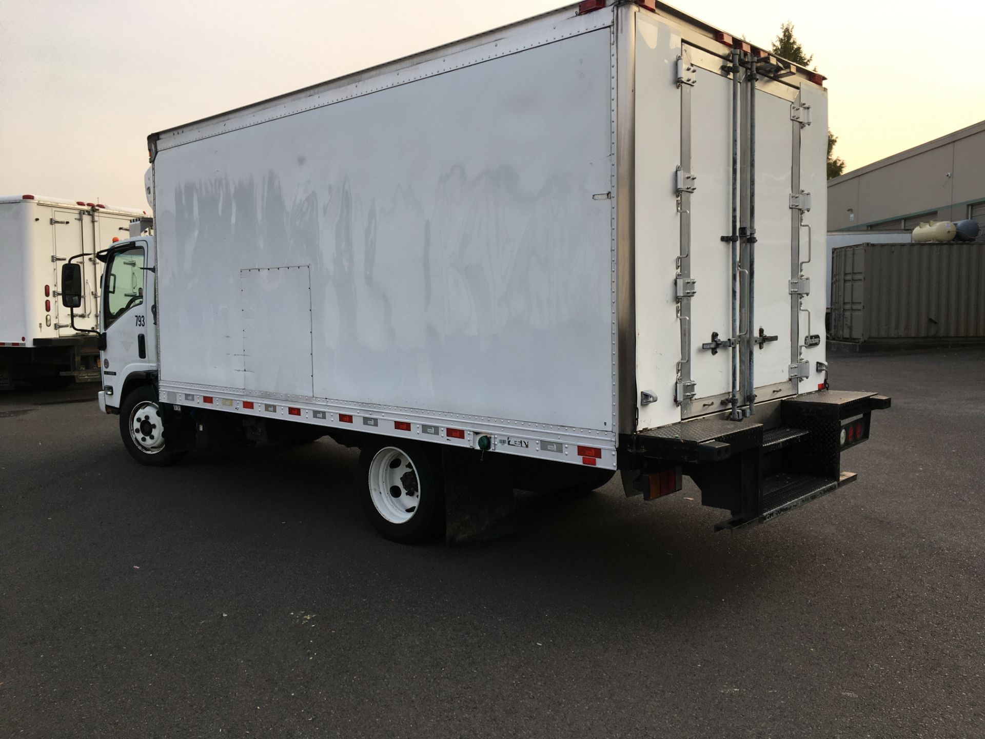 2012 Isuzu refrigerated truck - Image 4 of 4