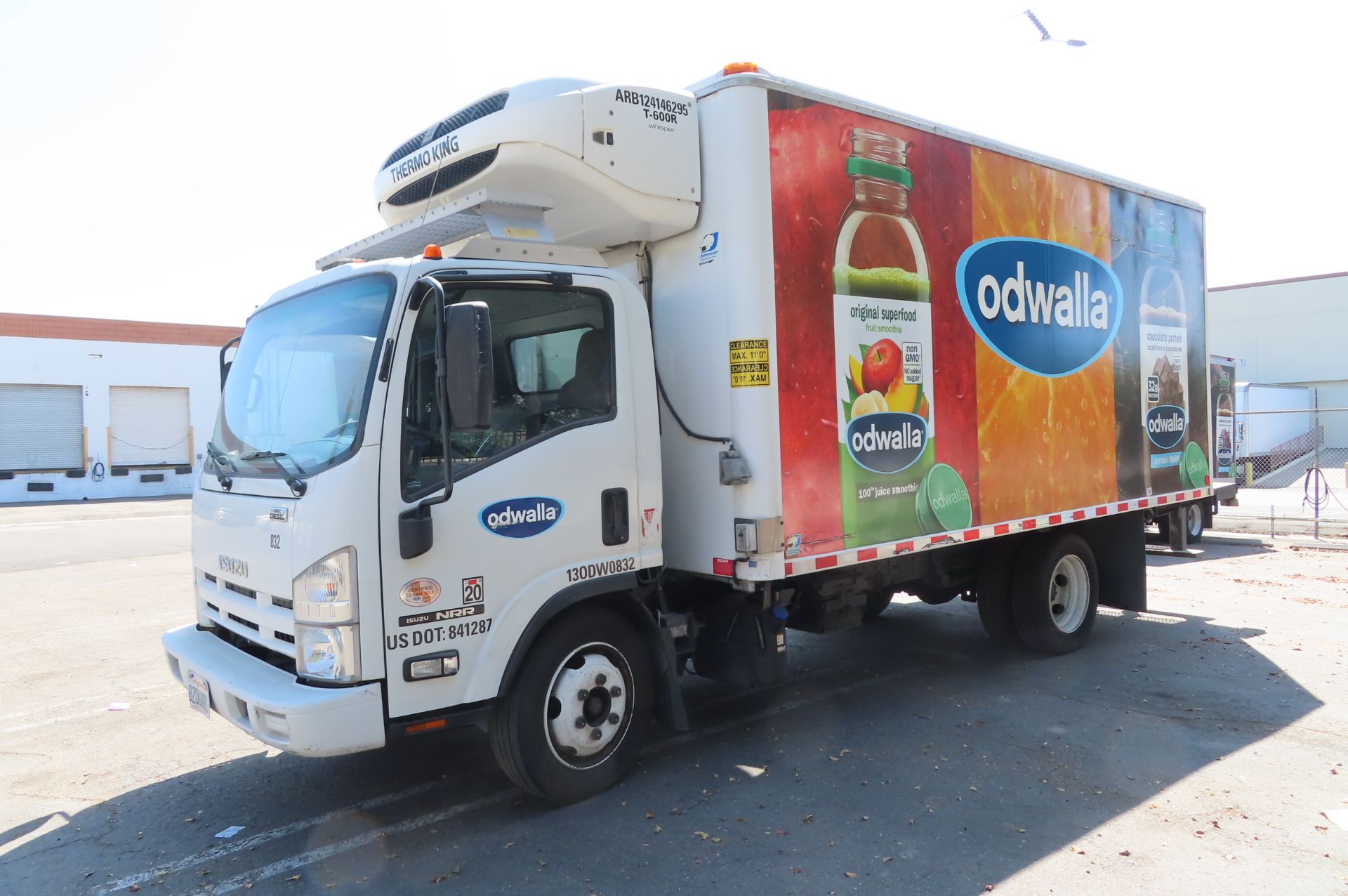 2013 Isuzu refrigerated truck - Image 2 of 10