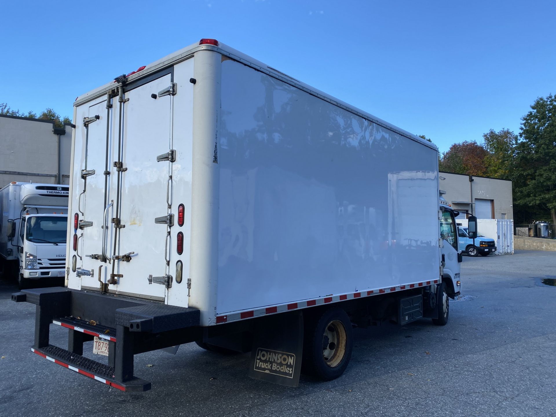 2013 Isuzu refrigerated truck - Image 3 of 9