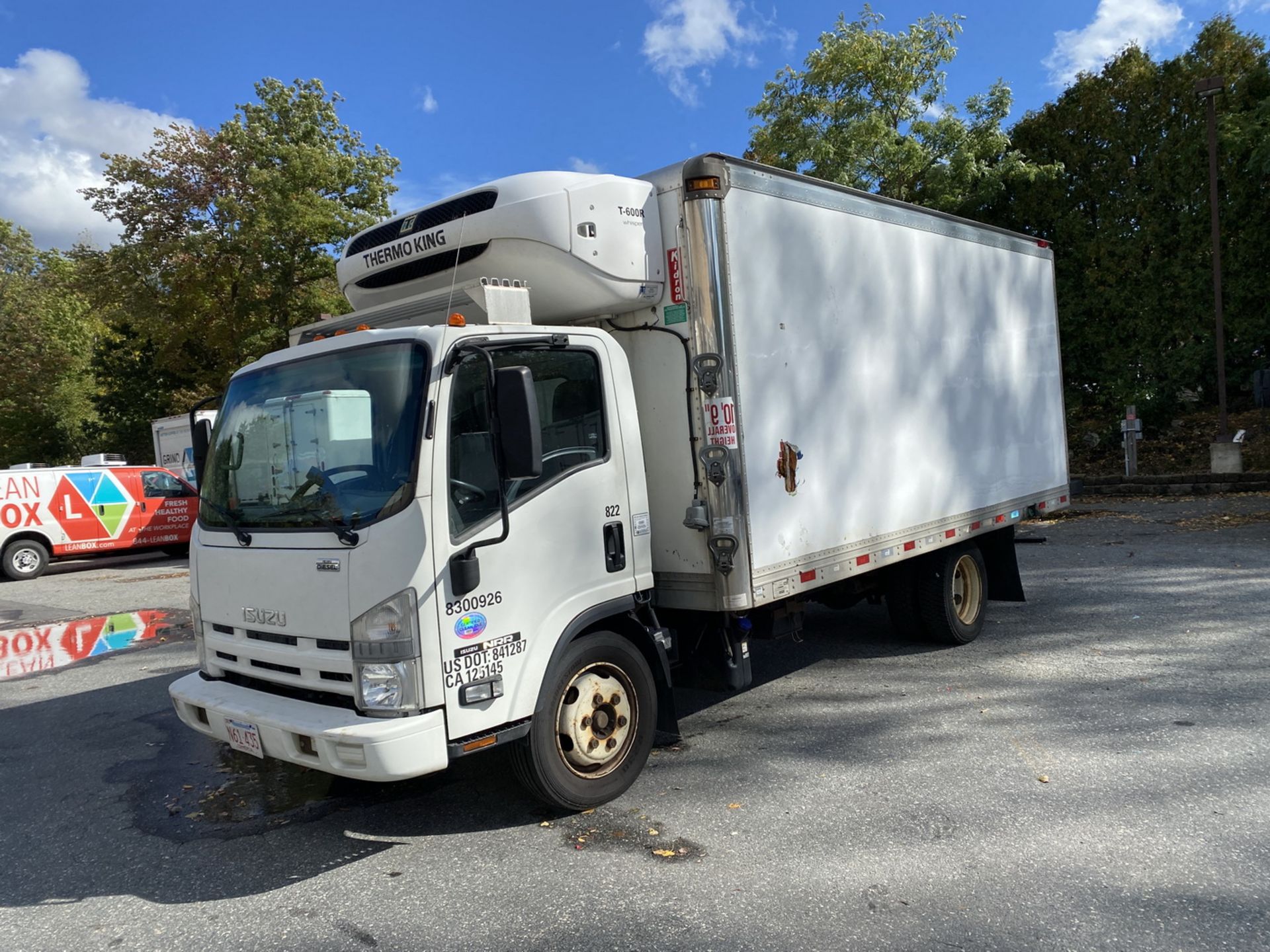 2013 Isuzu refrigerated truck - Image 2 of 9