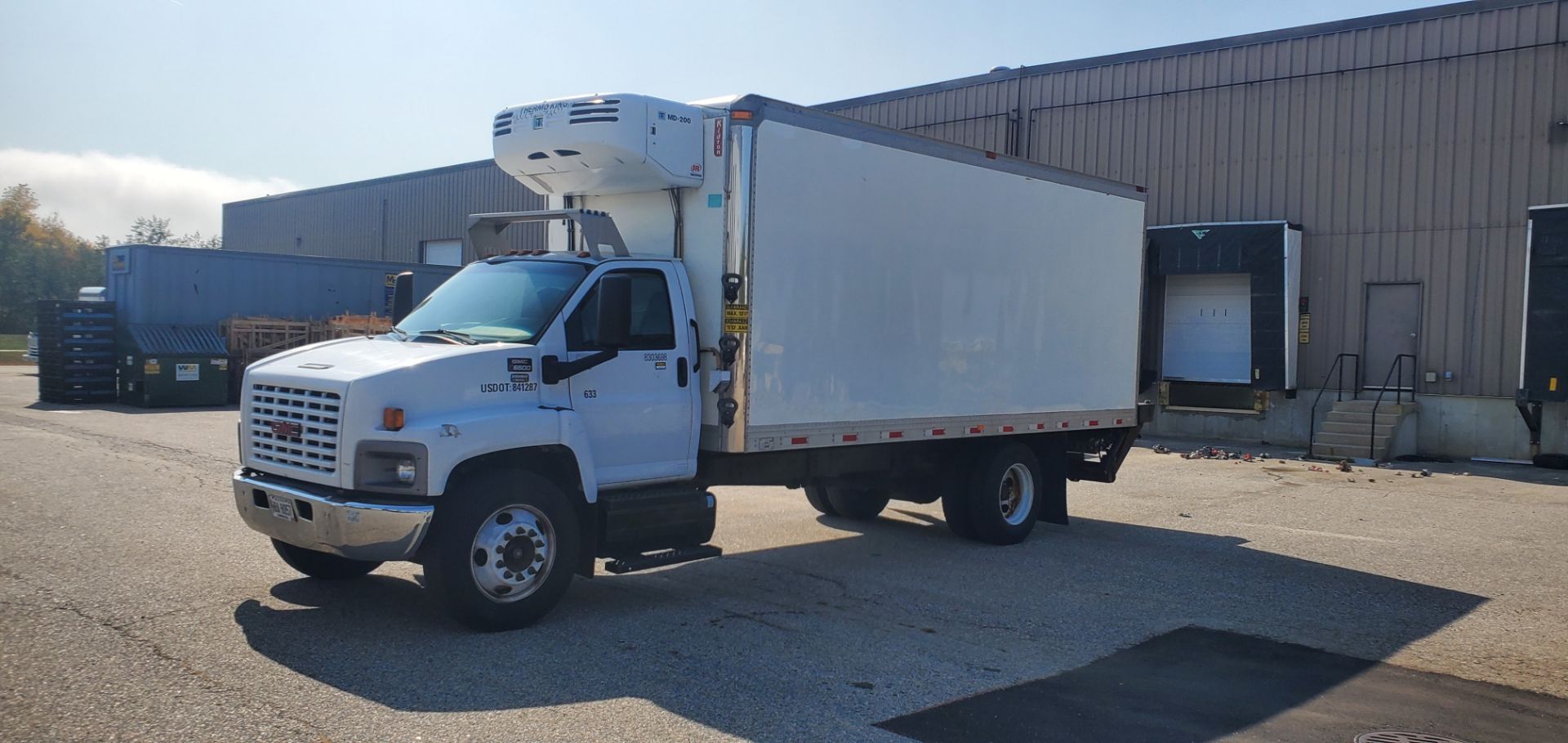 2006 GMC refrigerated truck - Image 2 of 8