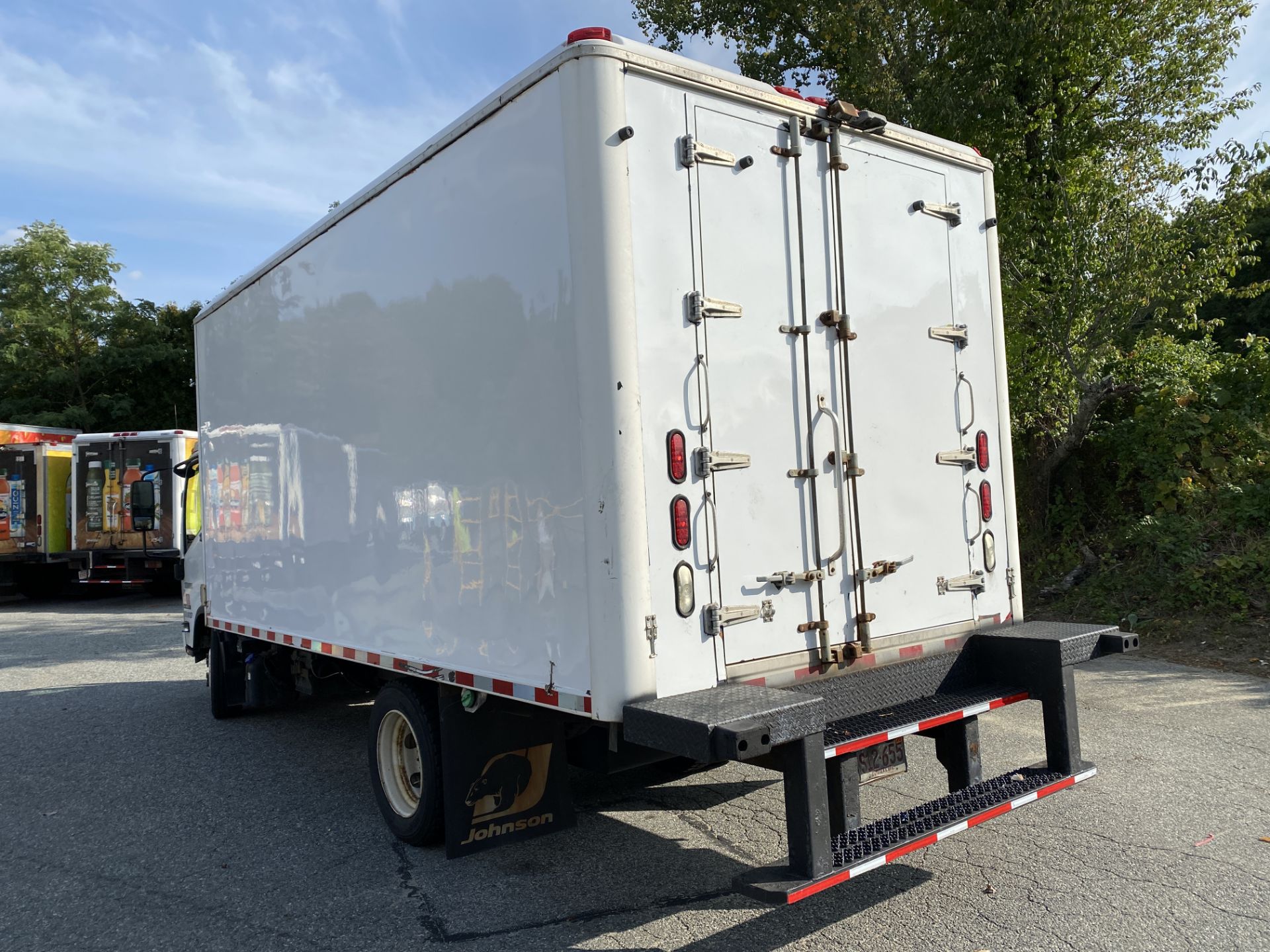 2014 Isuzu refrigerated truck - Image 4 of 8