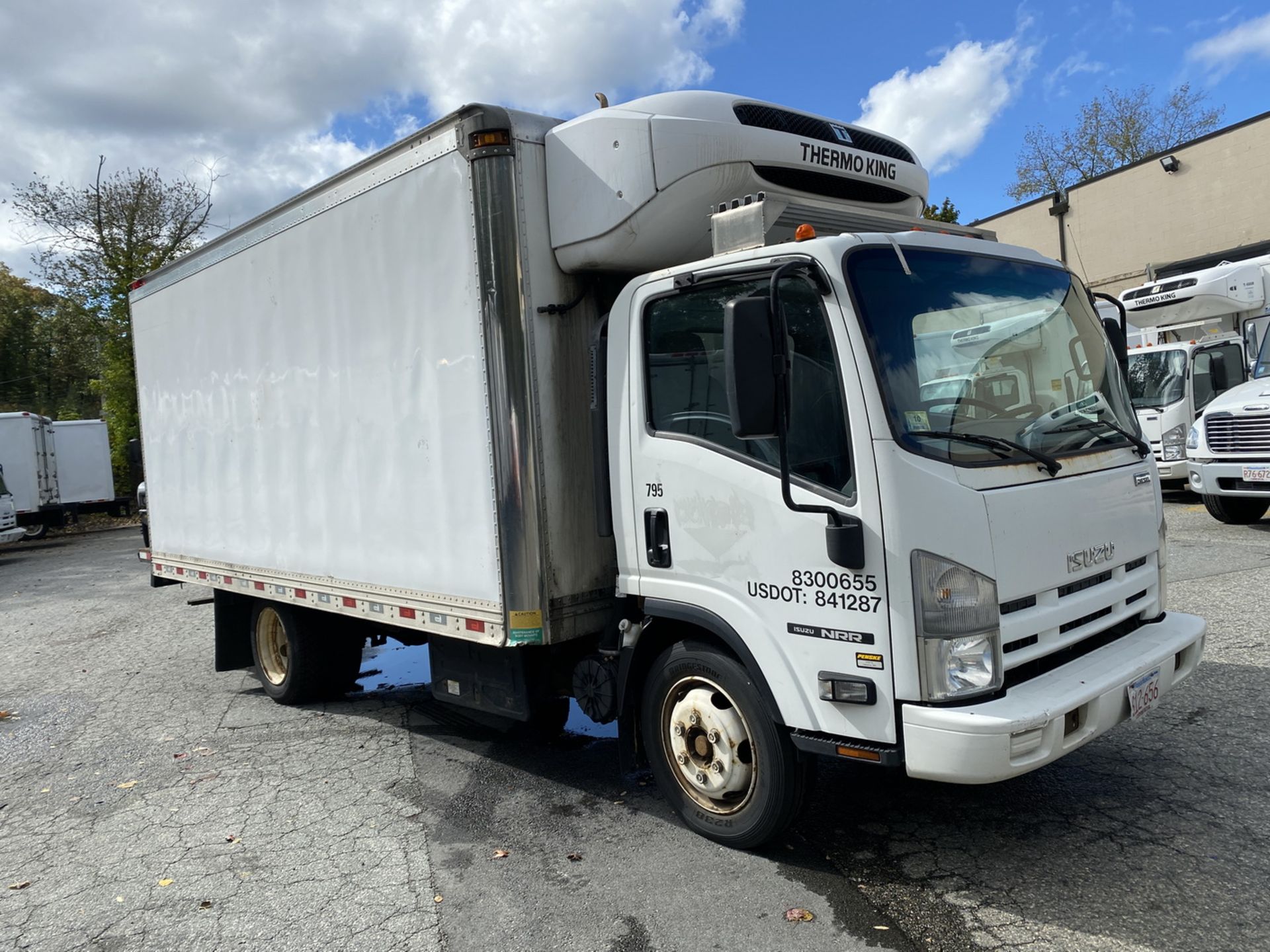 2012 Isuzu refrigerated truck - Image 2 of 8