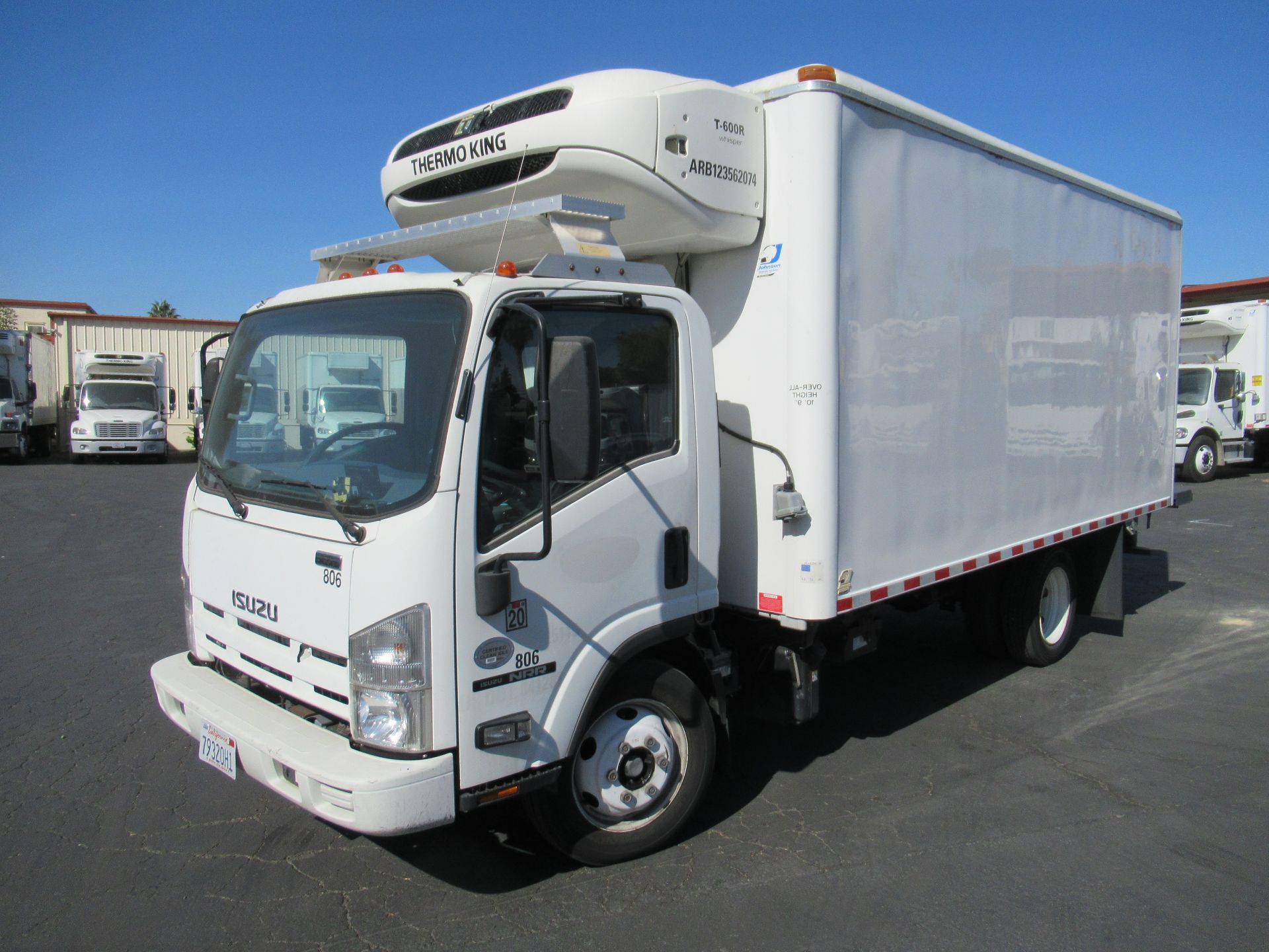 2013 Isuzu refrigerated truck - Image 2 of 10