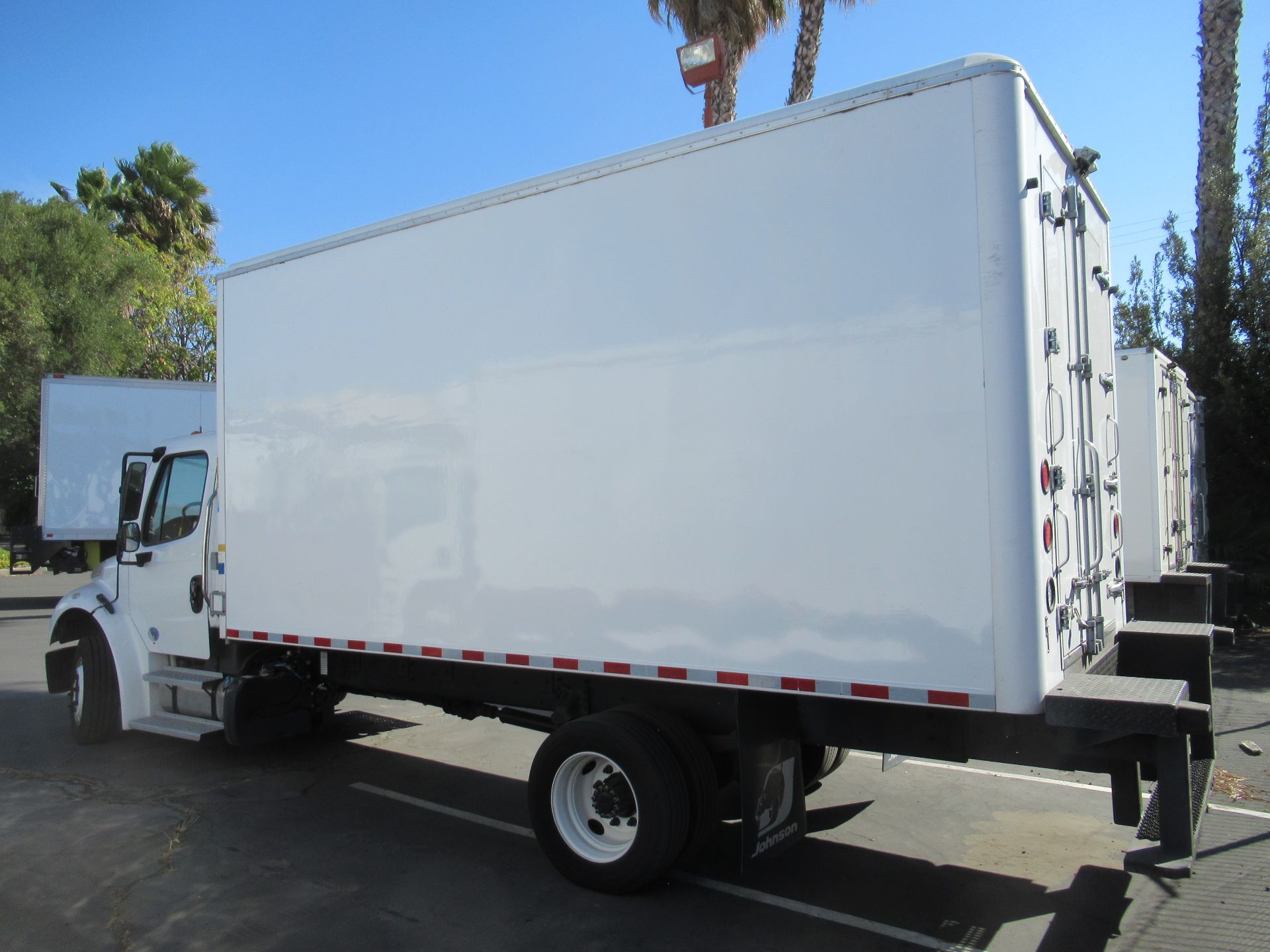 2016 Freightliner refrigerated truck - Image 5 of 9
