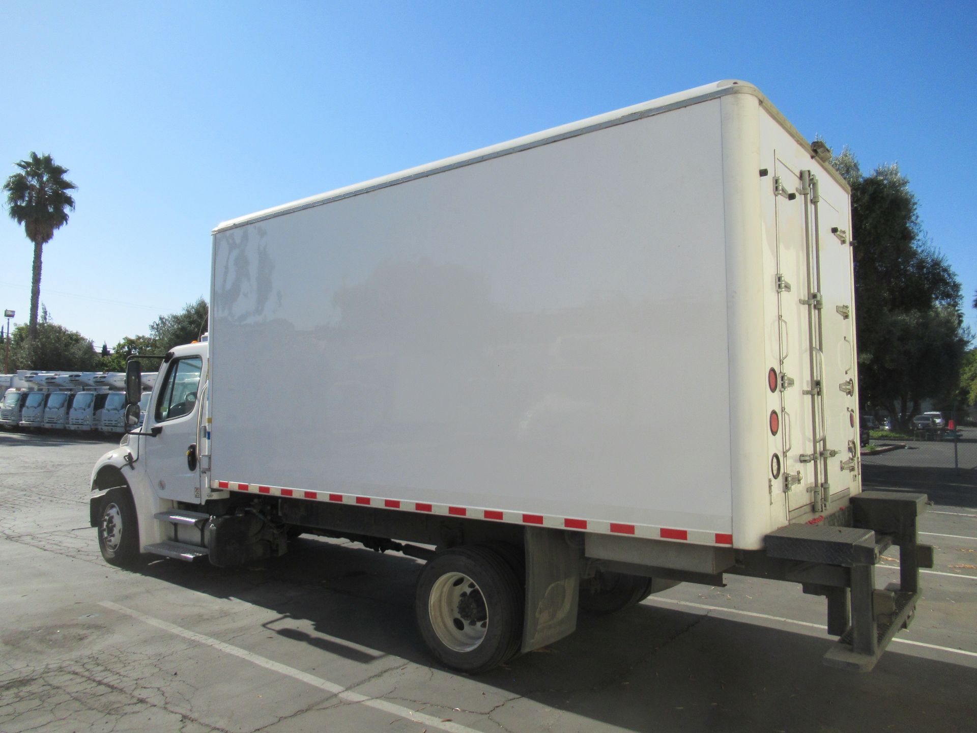 2016 Freightliner refrigerated truck - Image 3 of 10