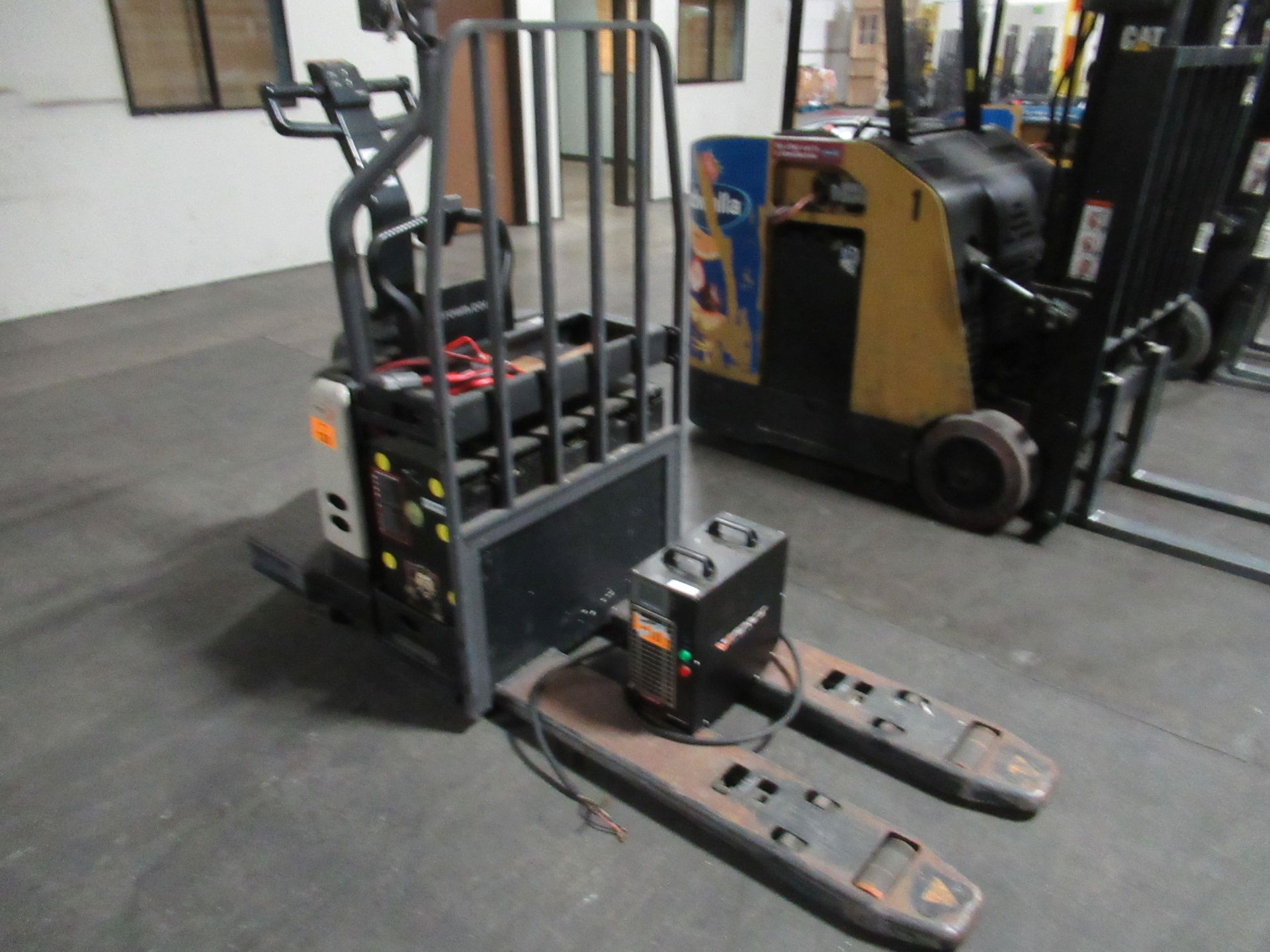 Crown Electric Pallet Mover - Image 3 of 8