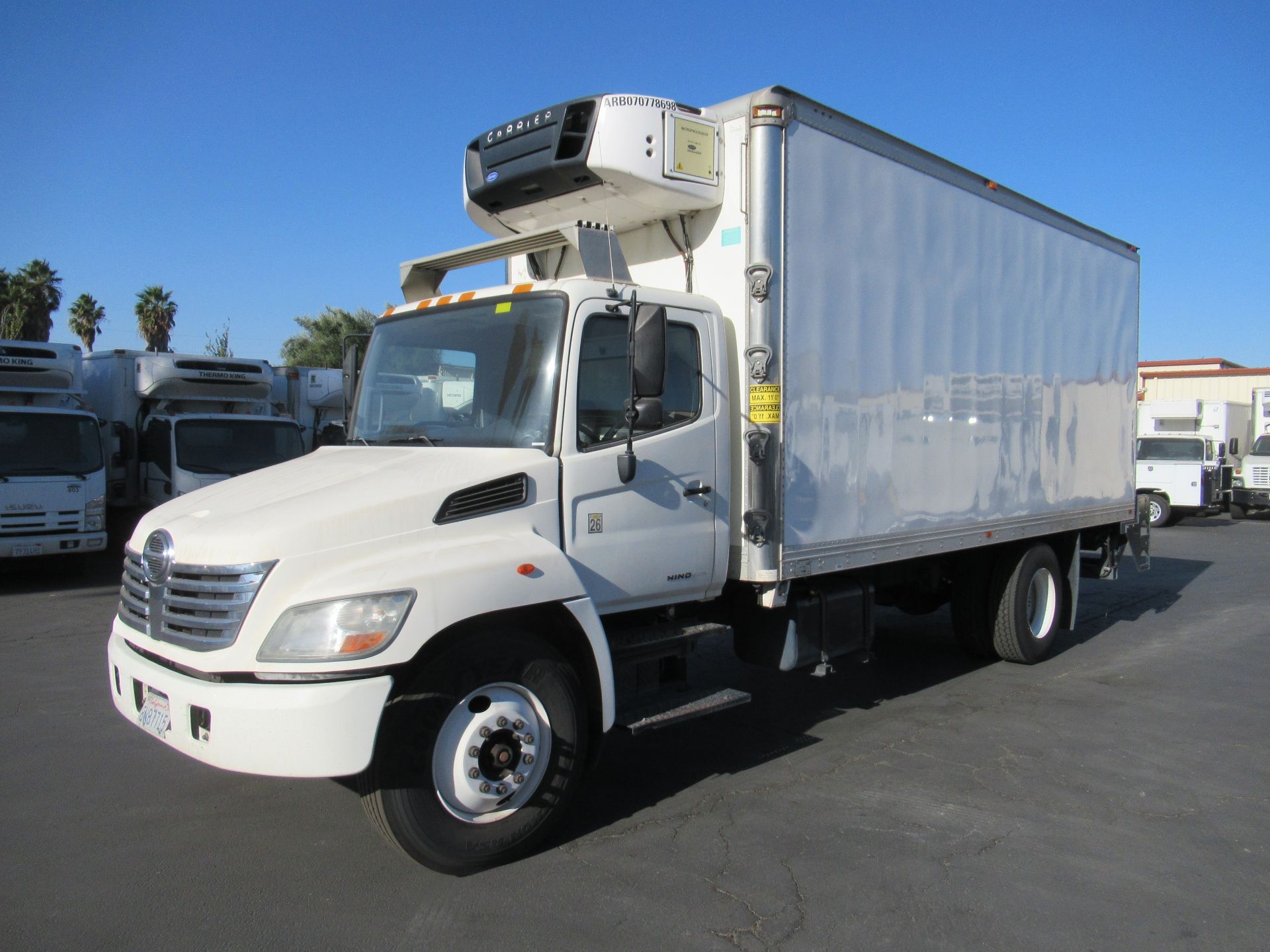 2007 Hino refrigerated truck