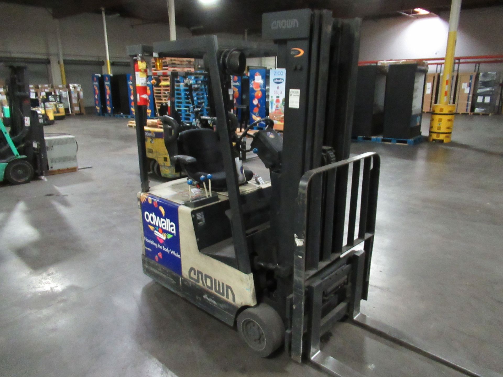 Crown Electric Forklift - Image 2 of 6