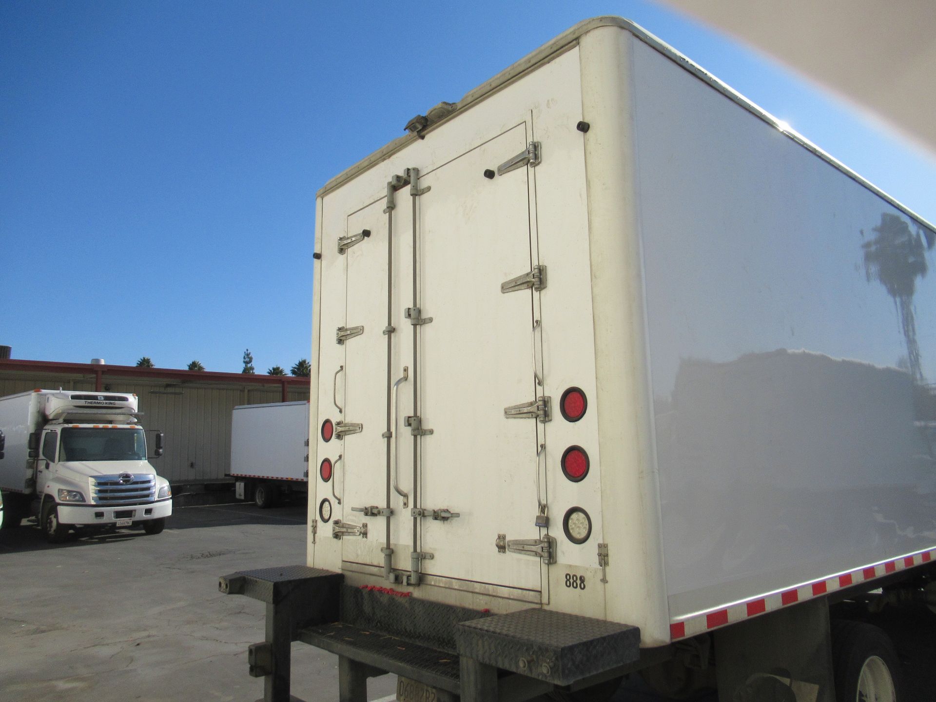 2016 Freightliner refrigerated truck - Image 5 of 10