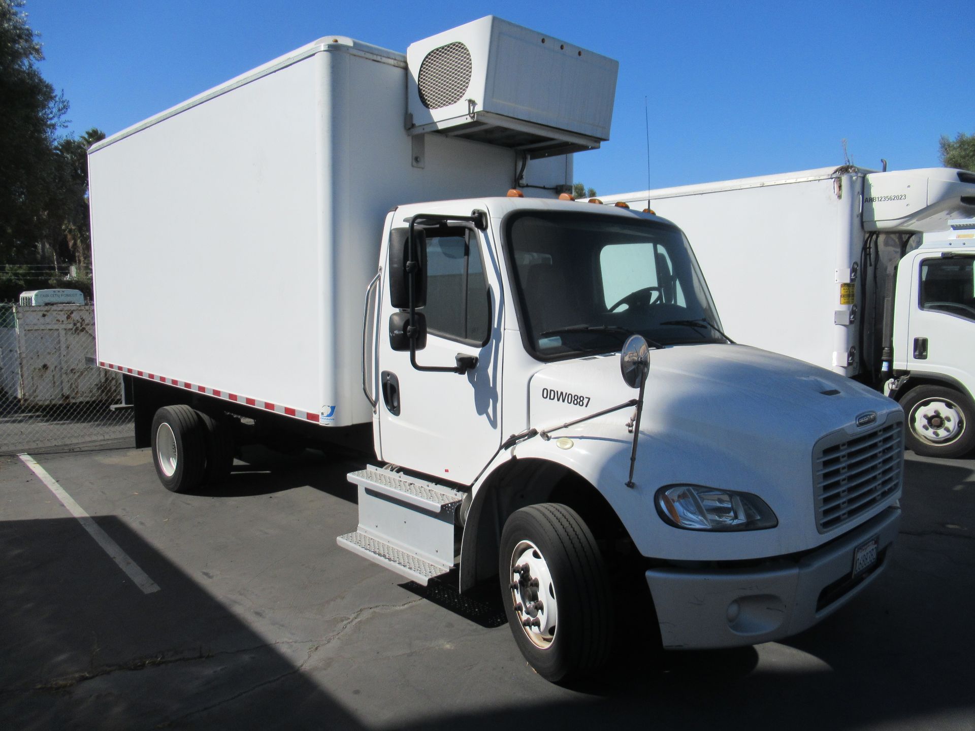 2016 Freightliner refrigerated truck - Image 2 of 9