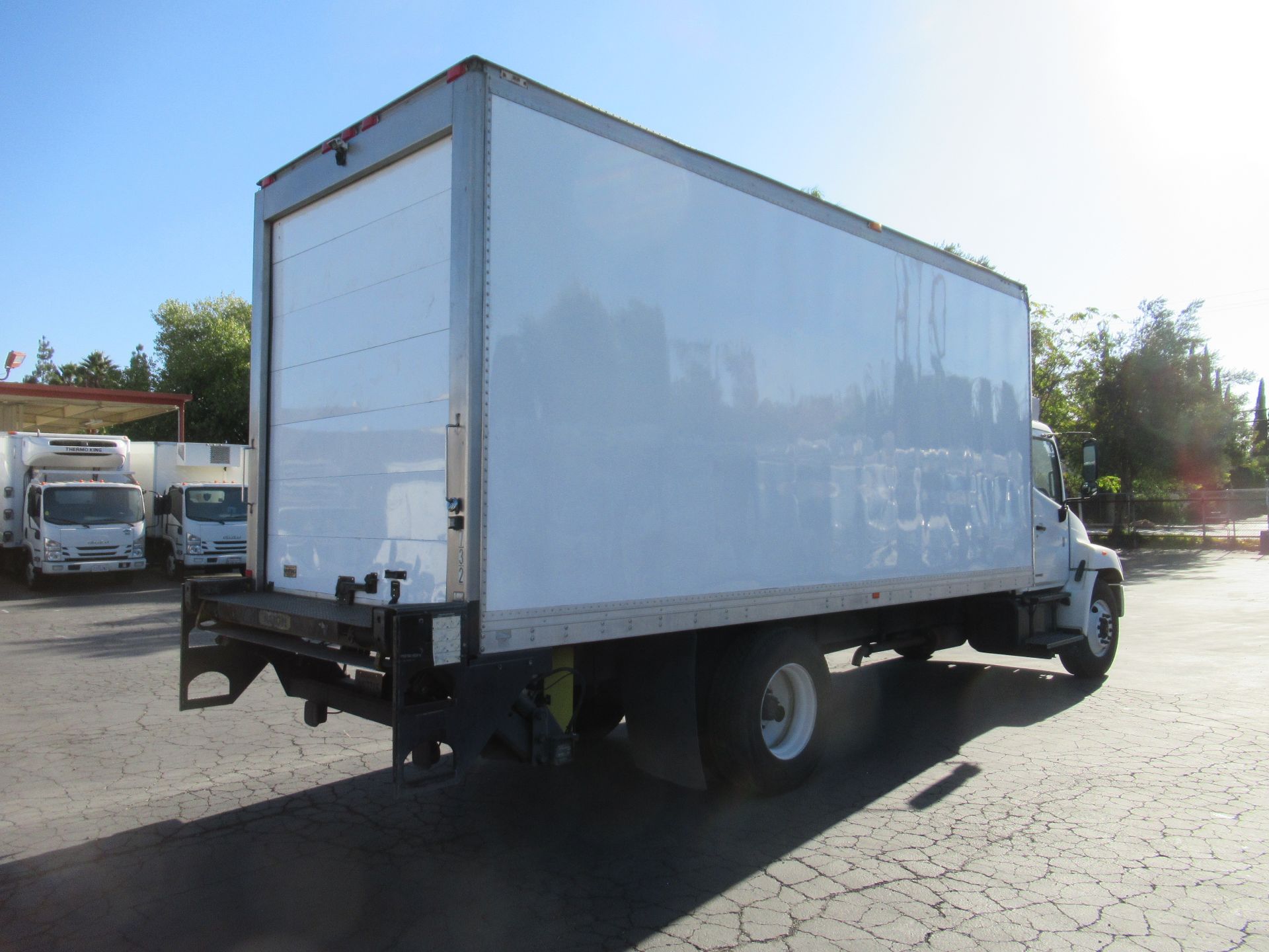 2007 Hino refrigerated truck - Image 3 of 12