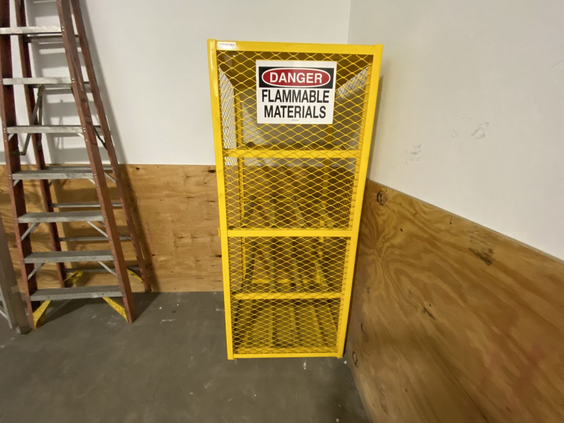 Durham 36" X 36" X 72" (h) 4 tier gas scylinder safety cage cabinet