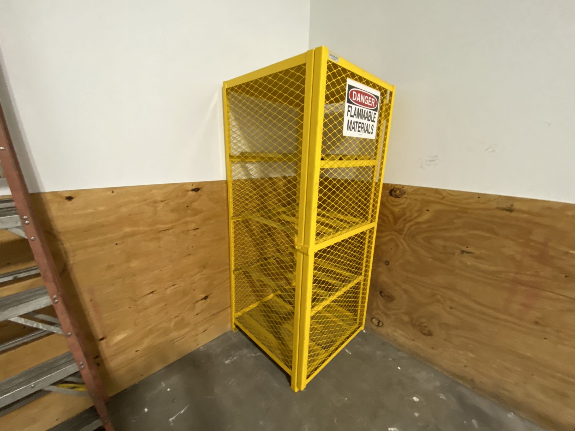 Durham 36" X 36" X 72" (h) 4 tier gas scylinder safety cage cabinet - Image 2 of 2